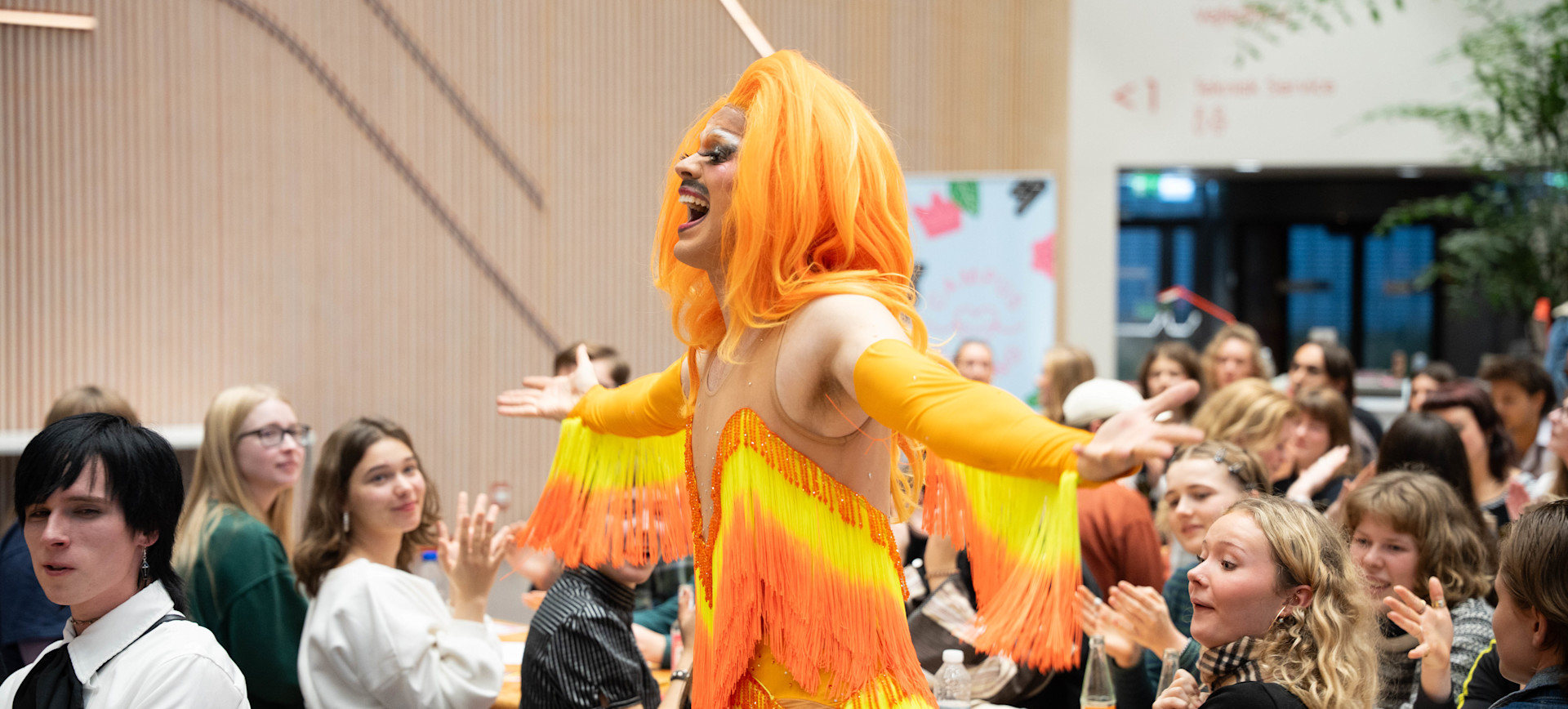 Drag bingo performance