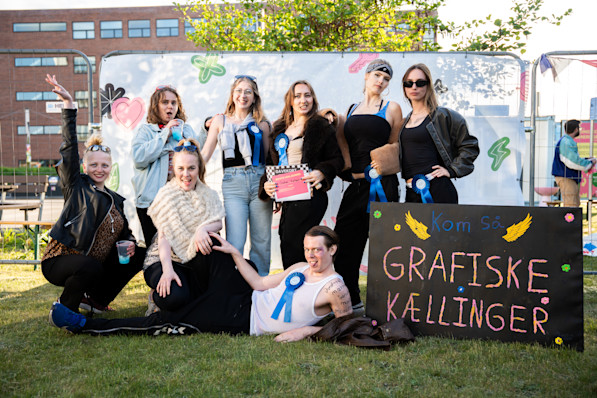 Slotskampen 25: Grafiske Kællinger