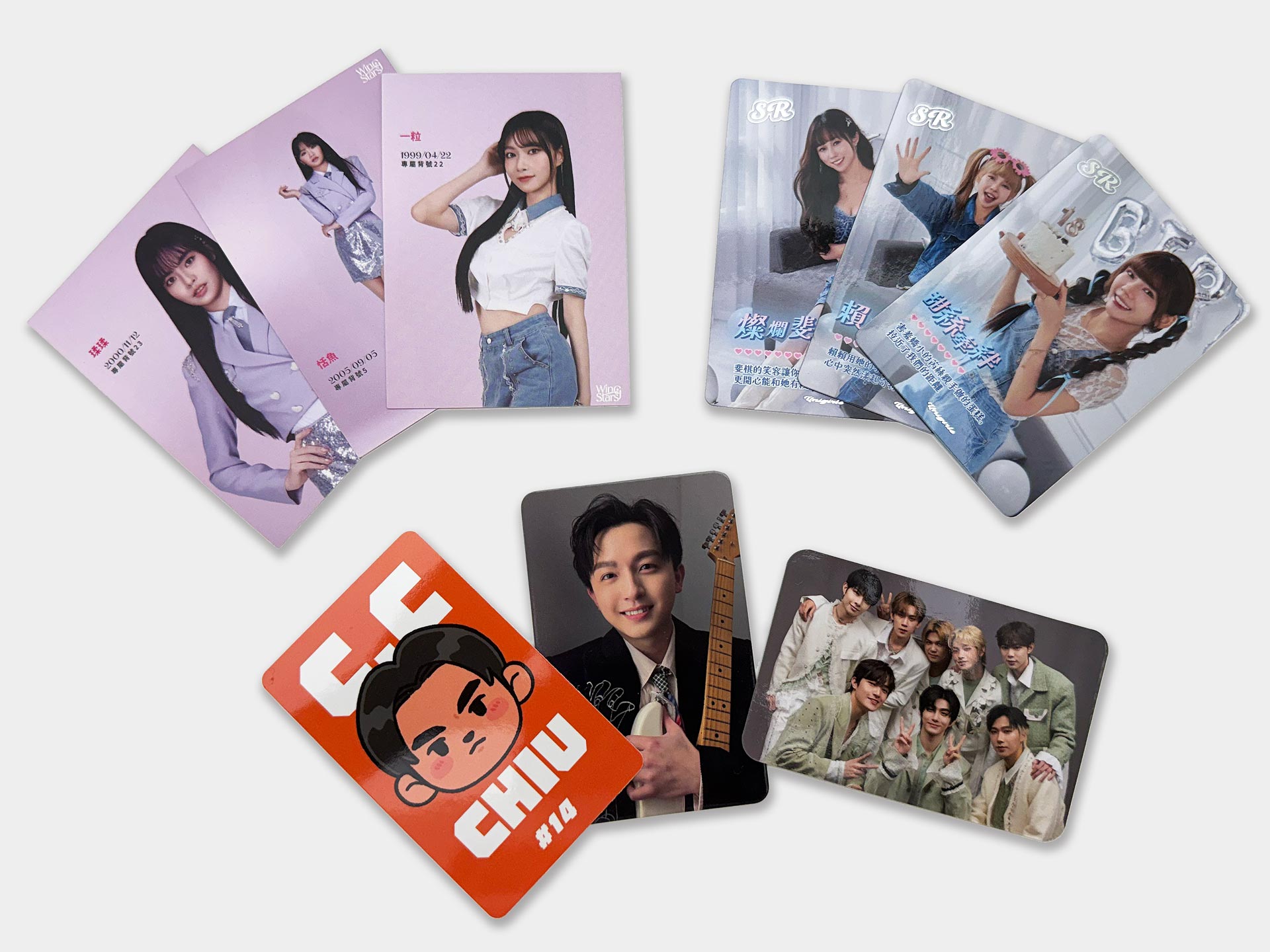 Standard Trading Cards / Pokémon Cards - 1