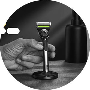 GilletteLabs Exfoliating Bar Razor