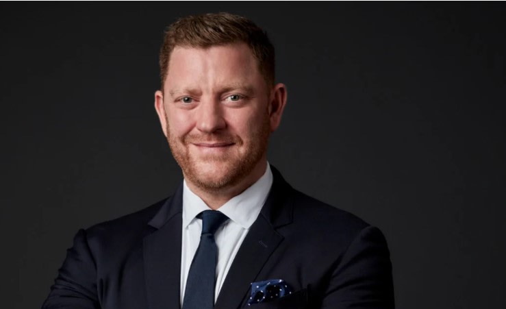 Brent Miller Headshot