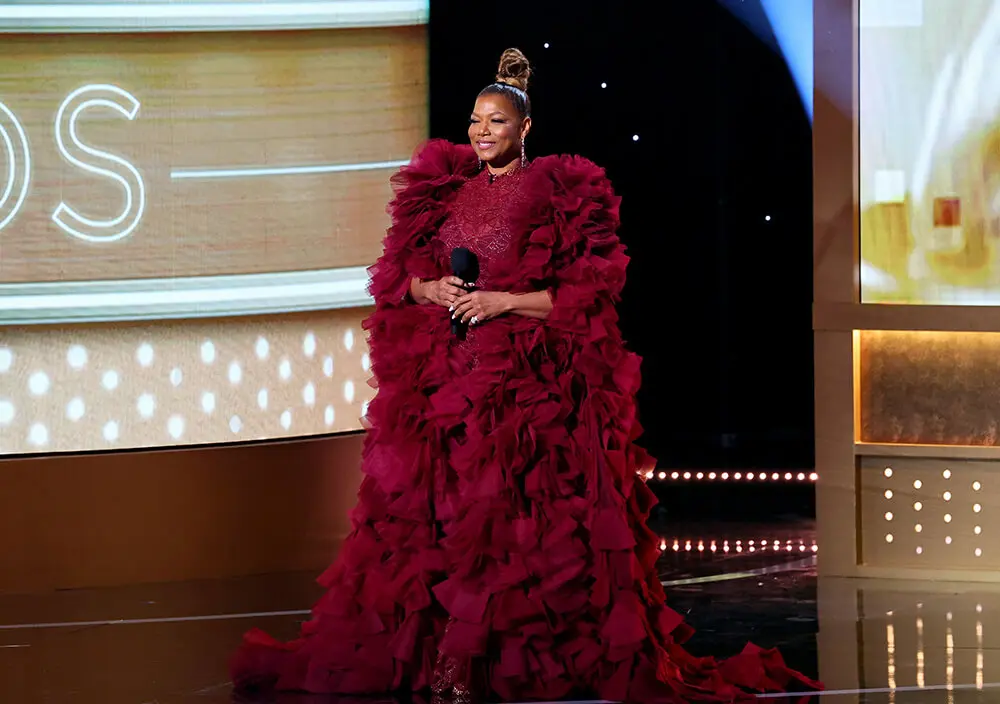 Queen Latifah on stage