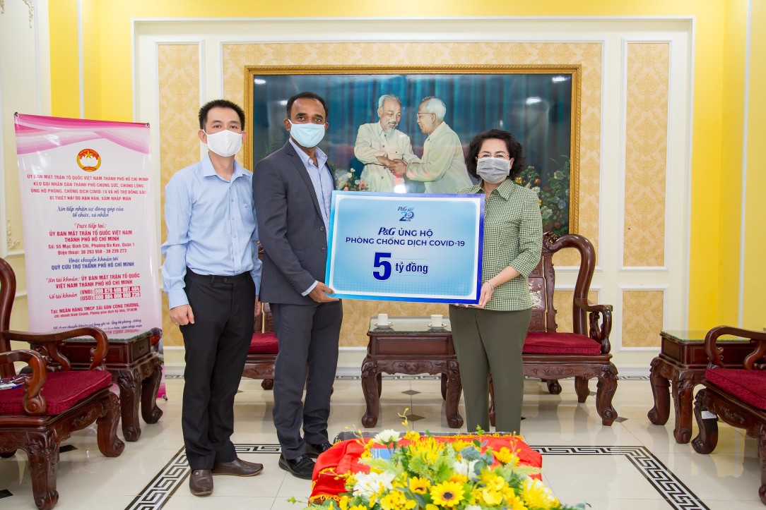 Donate to Binh Duong province