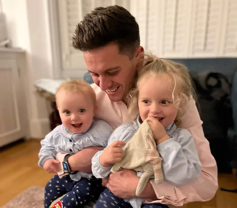 Chris Thomas with his children