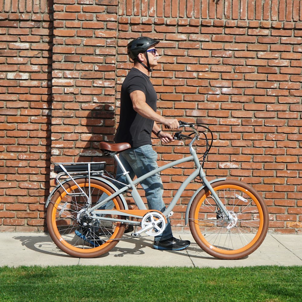 4 Tips for Seniors Buying an Ebike | Tips for Older Riders Buying an Ebike