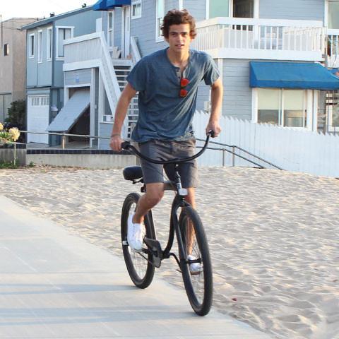 Sixthreezero 26 Inch Men's 7 Speed Matte Black Beach Cruiser