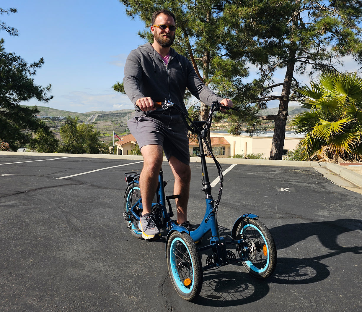 Trike Riders The Innovative Reverse E Trike: Perfect Fit for Riders 4'11