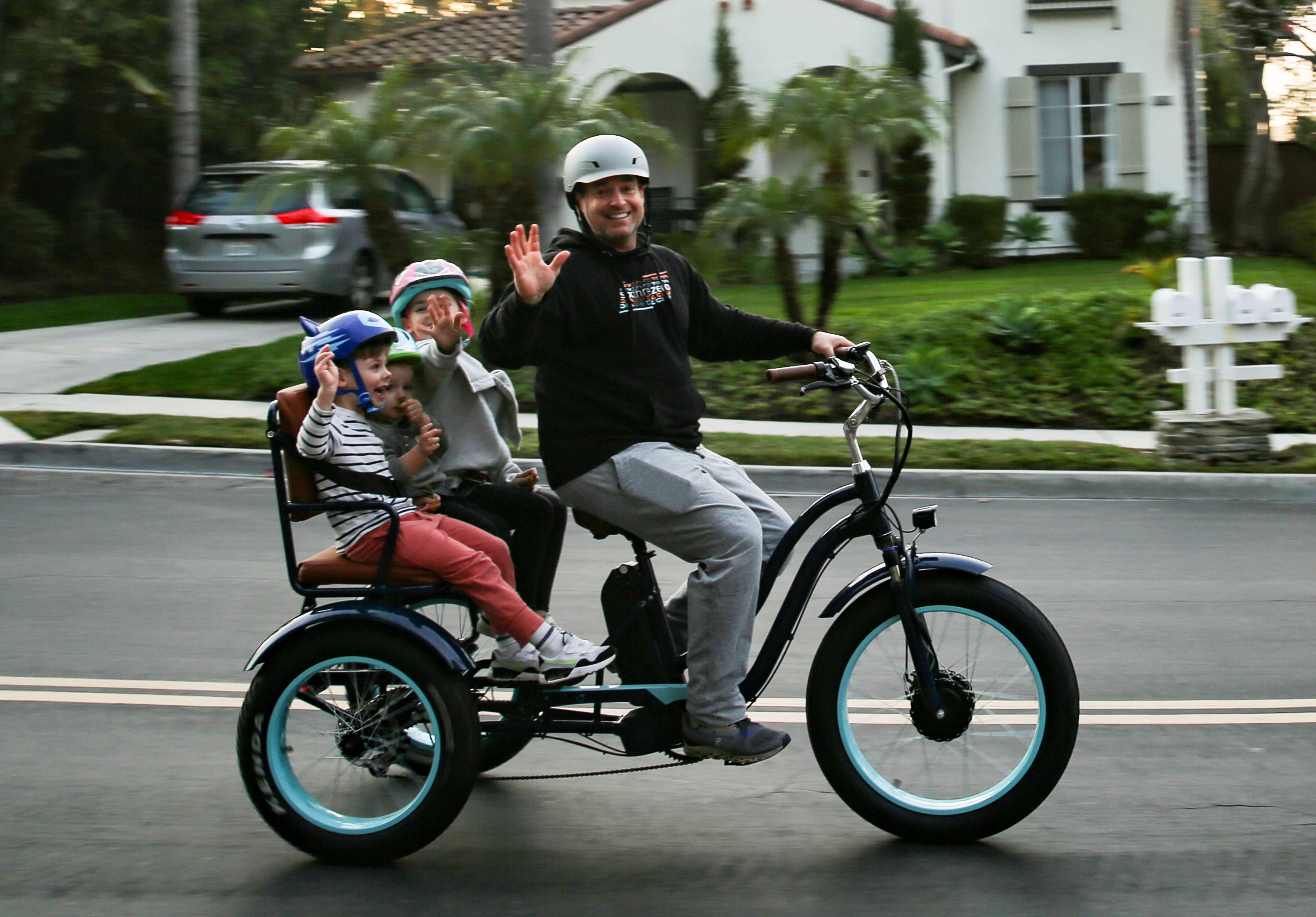 Sixthreezero EVRYjourney Electric Bike Rickshaw| ETrike With Passenger Seat