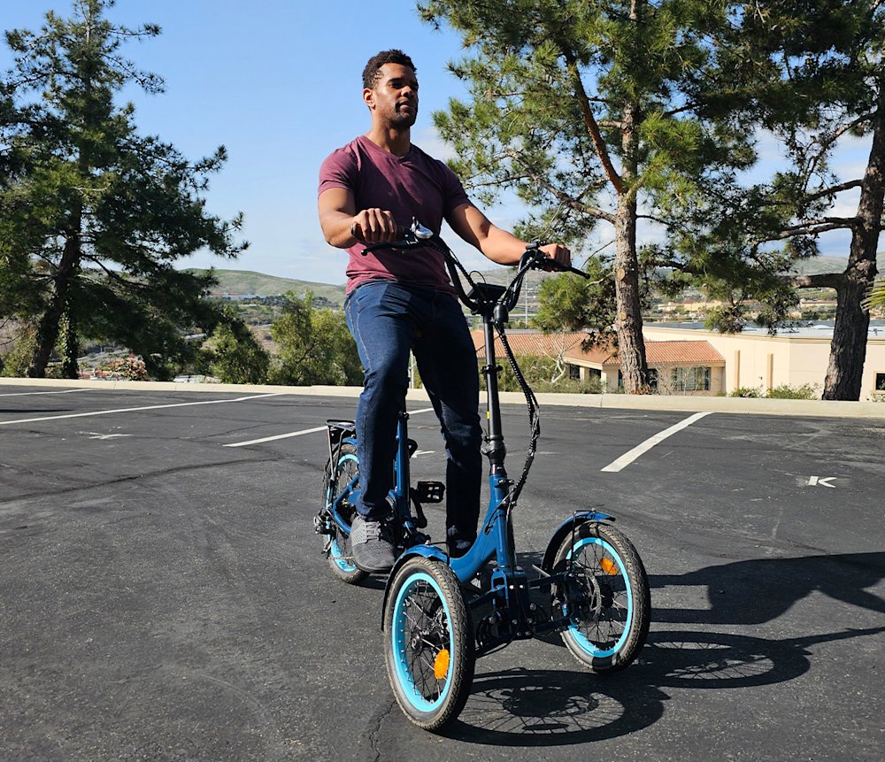 Trike Riders The Innovative Reverse E Trike: Perfect Fit for Riders 4'11