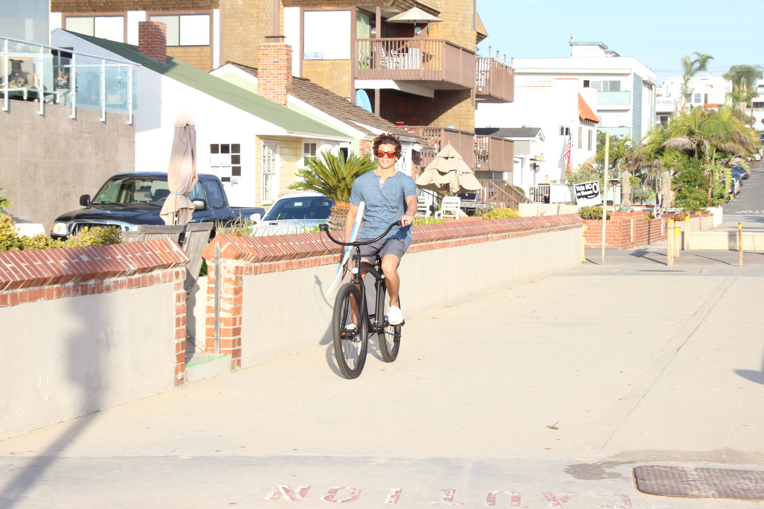 bike gravity stand