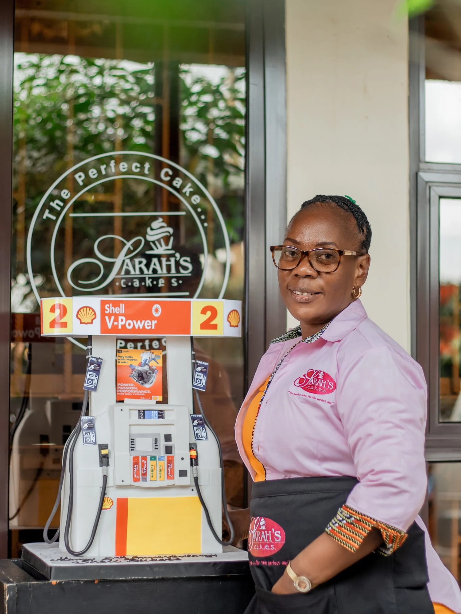 Employee 2, team member at Sarah's Cakes