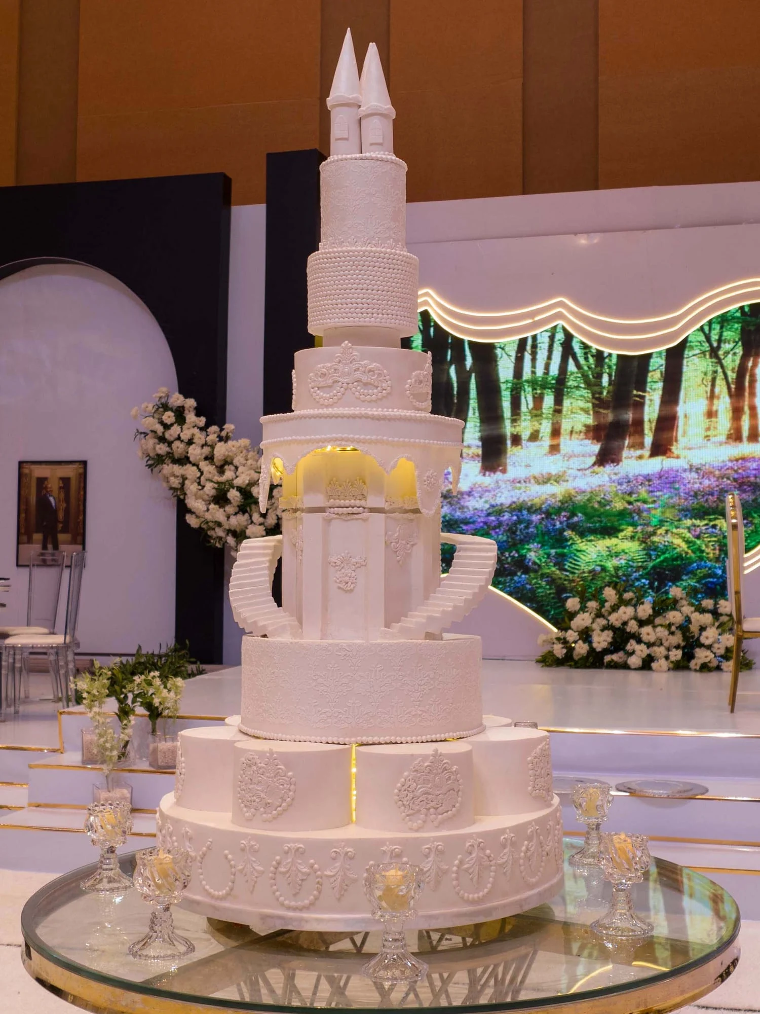 Wedding cake by Sarah Cakes