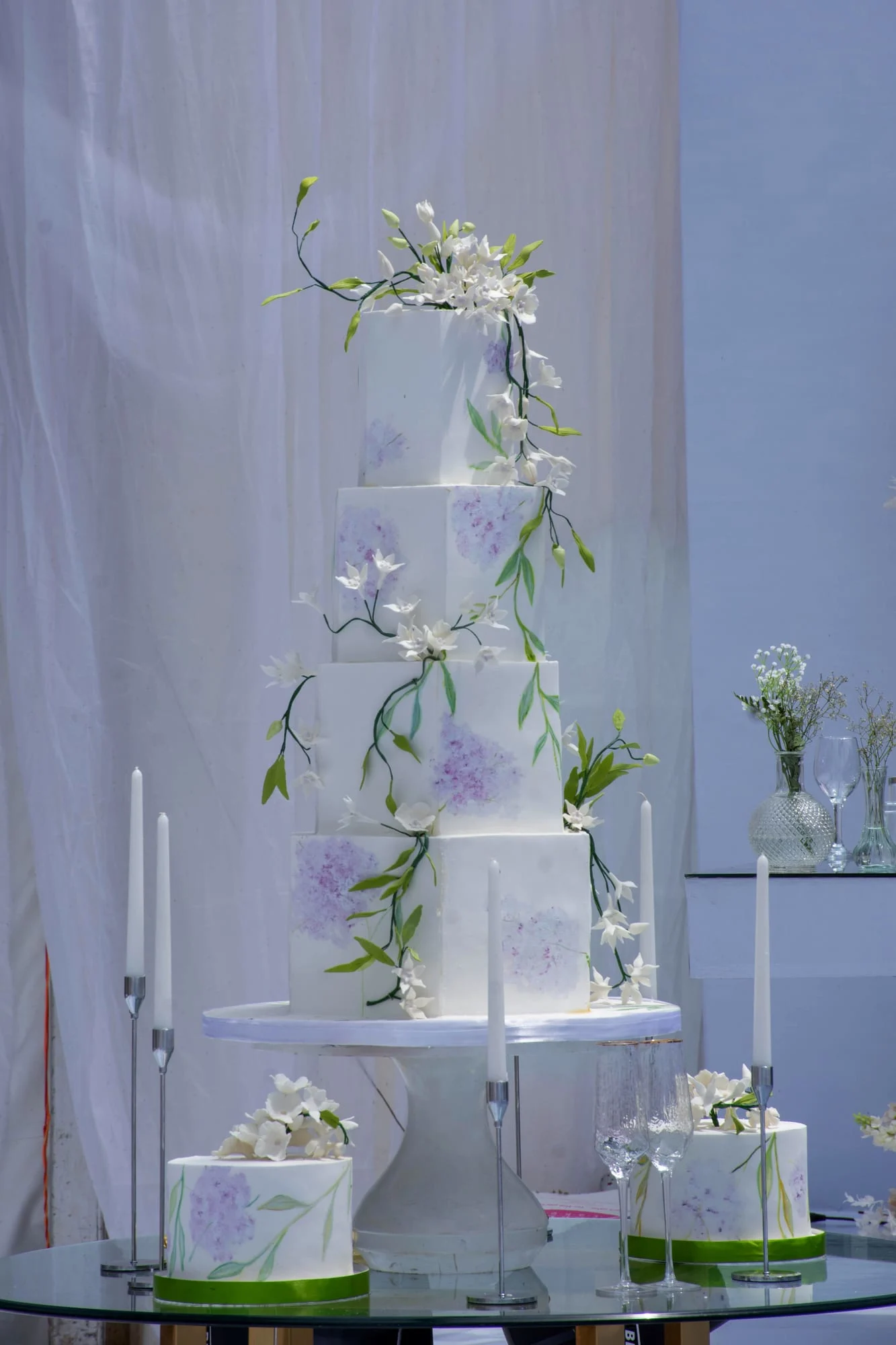 Wedding cake by Sarah Cakes