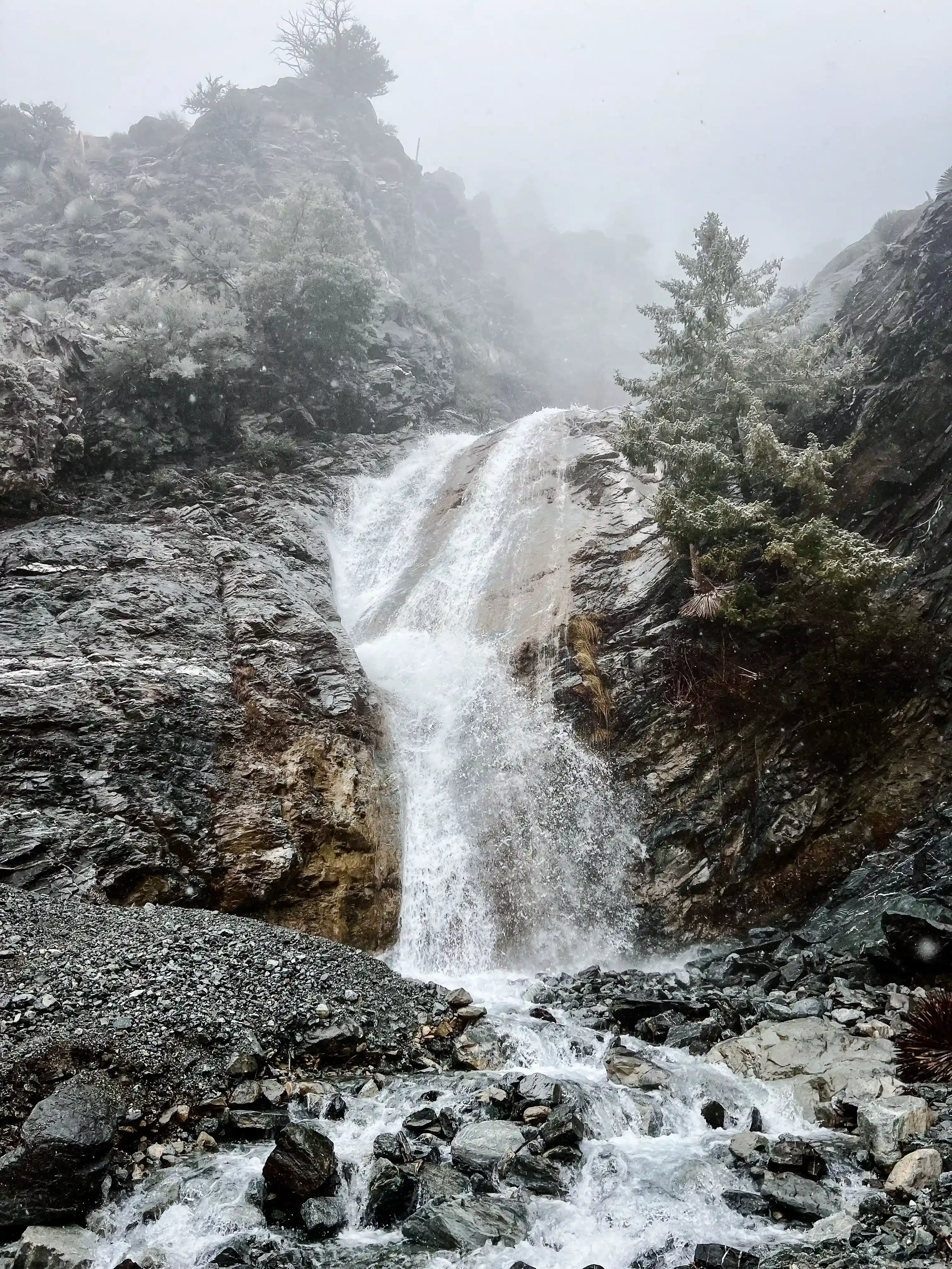 San Antonio Falls - massive waterfall