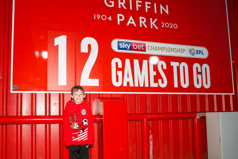 Trust participant performs countdown | Brentford FC