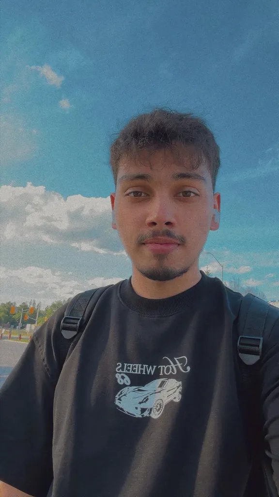 Francis D’souza headshot
