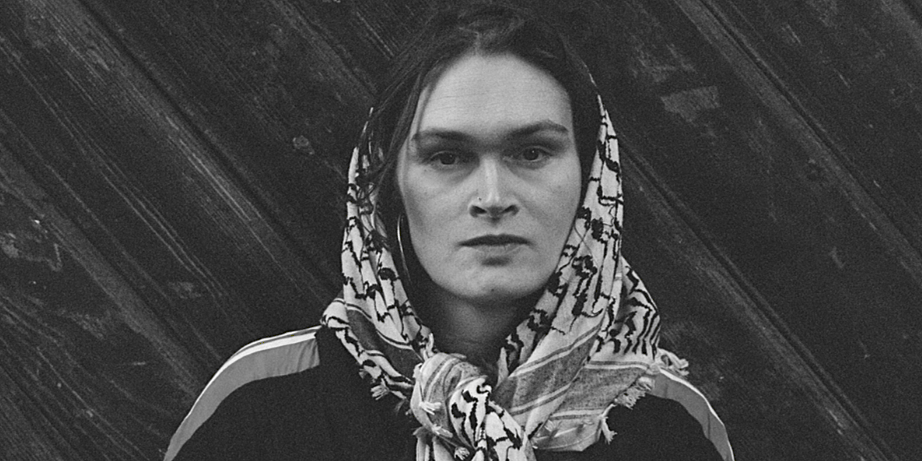 Ændring i programmet — Zoe Heselton (UK/FR) erstatter Mangene (DE)