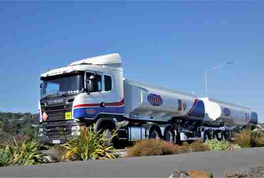 Fuel tanker truck