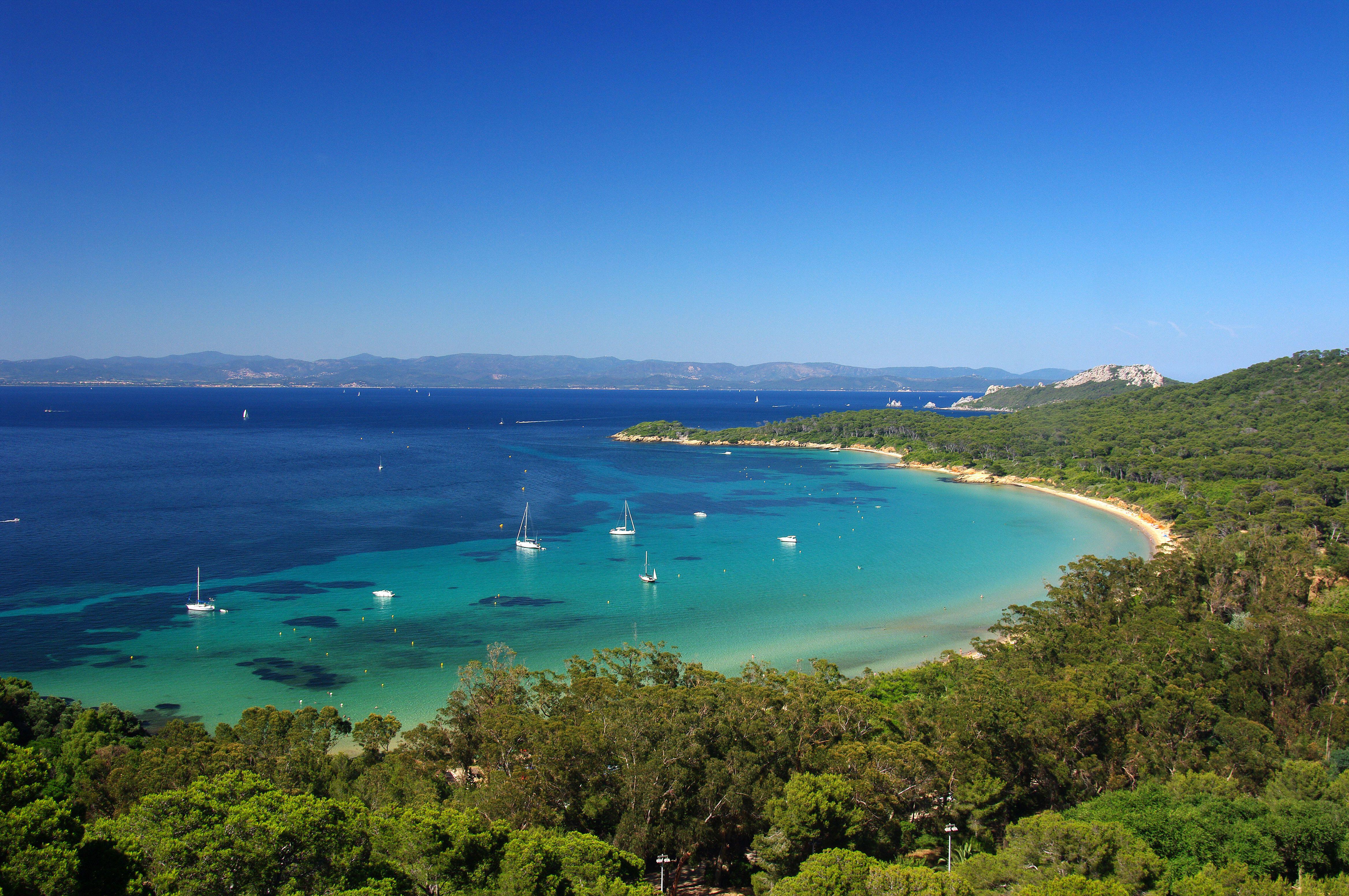 Porquerolles island is a paradisiacal destination with sandy beaches, delightful coves and unspoilt nature