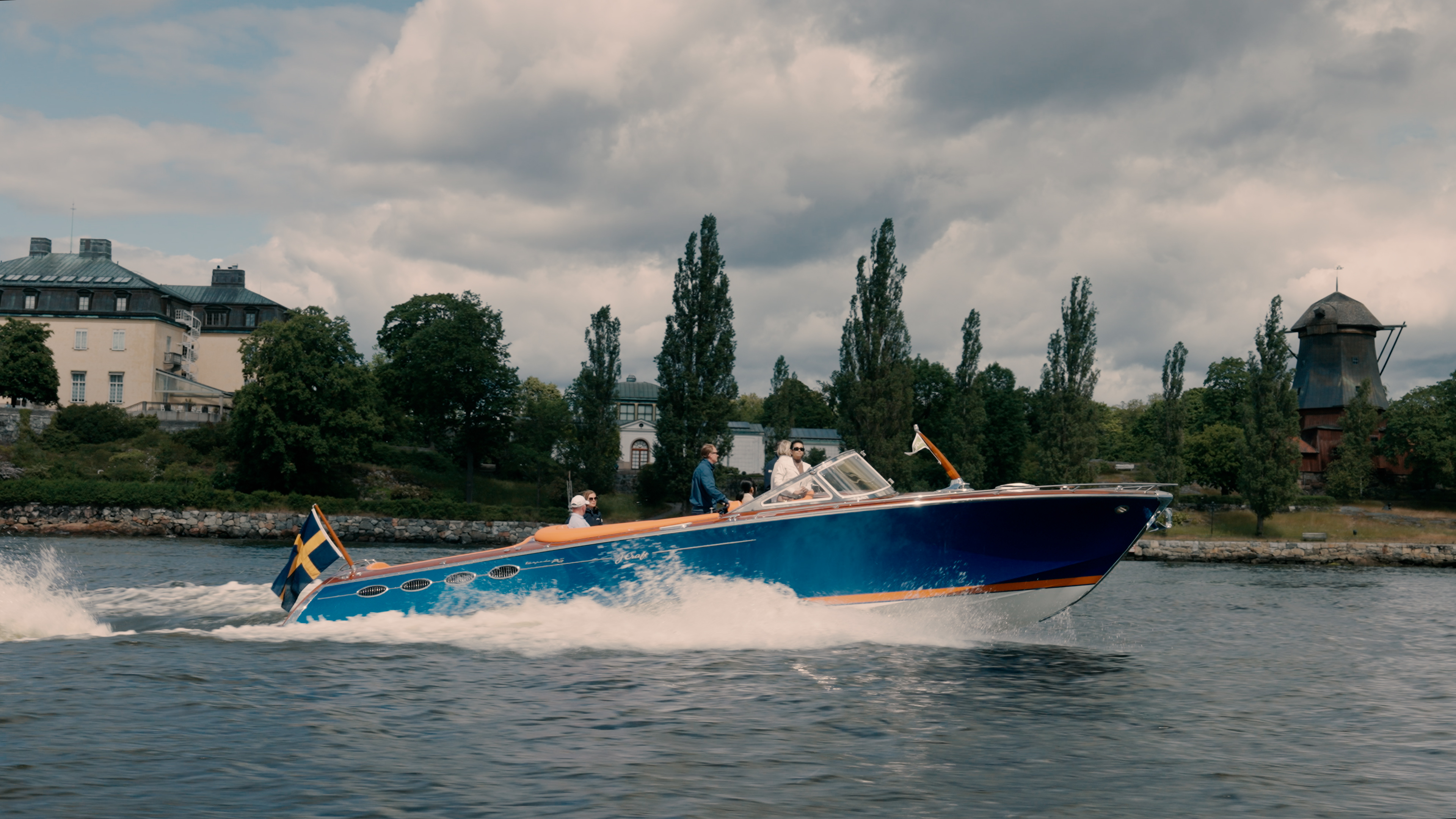 Amazon Queen in the Stockholm archipelago