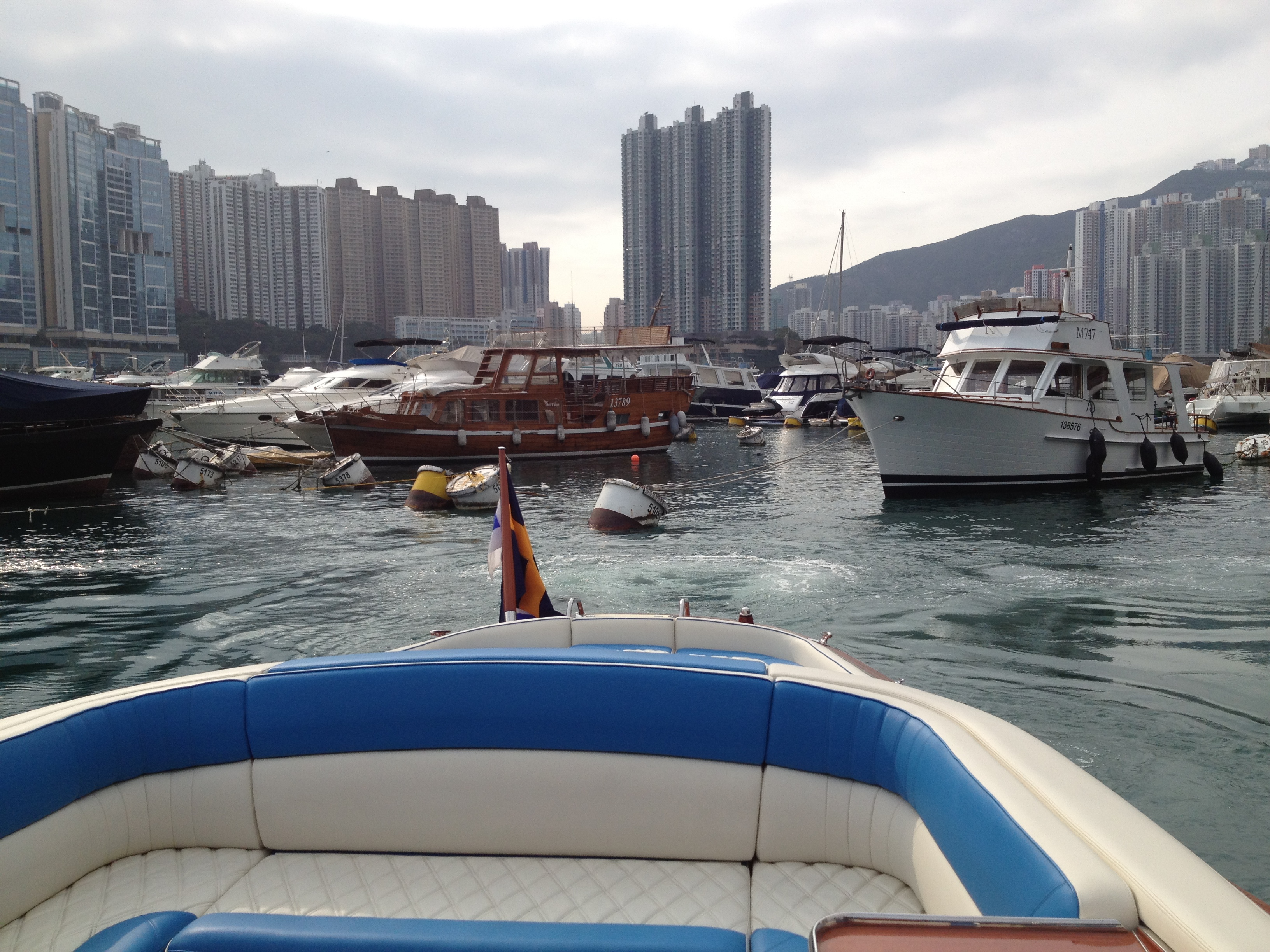 Departing Hong Kong for Hainan.