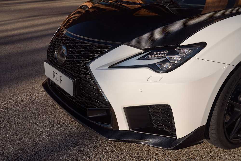 Lexus RCF