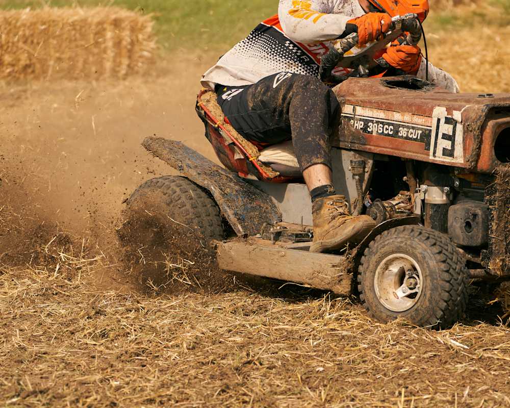 Lawn Mower Racing