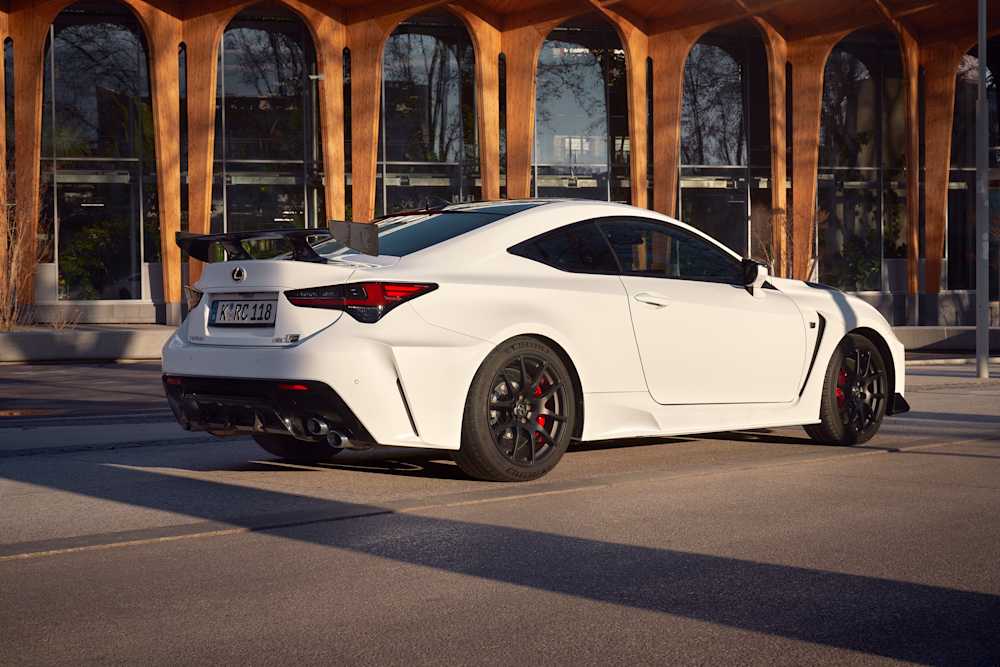 Lexus RCF