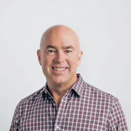 Sam Higgins Headshot