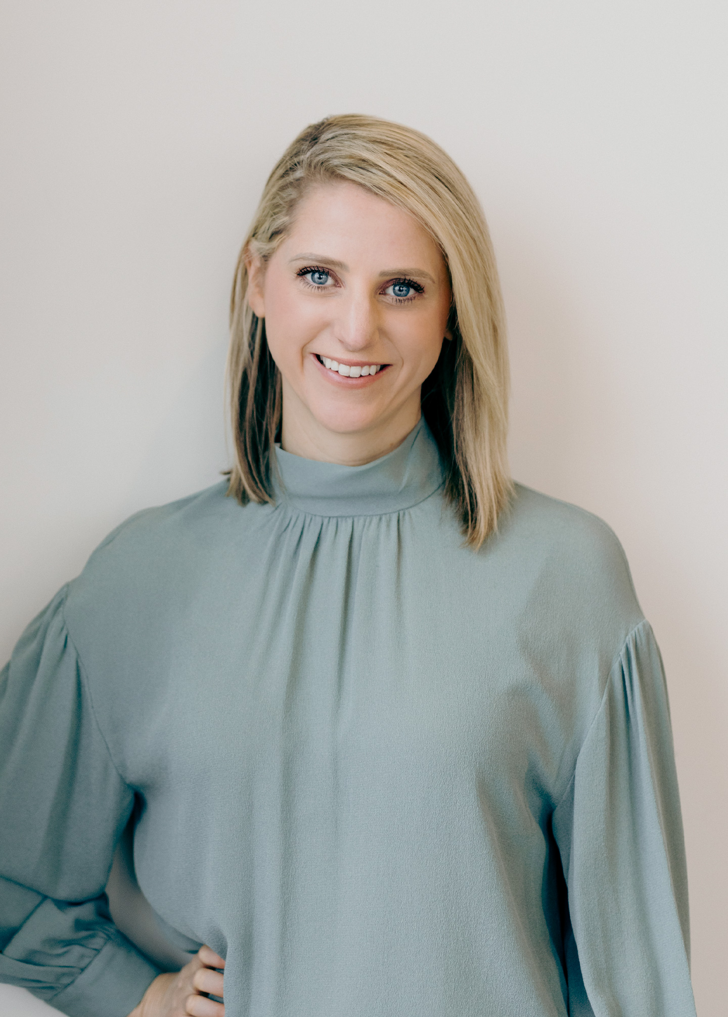 Maggie-Jones---Large-color