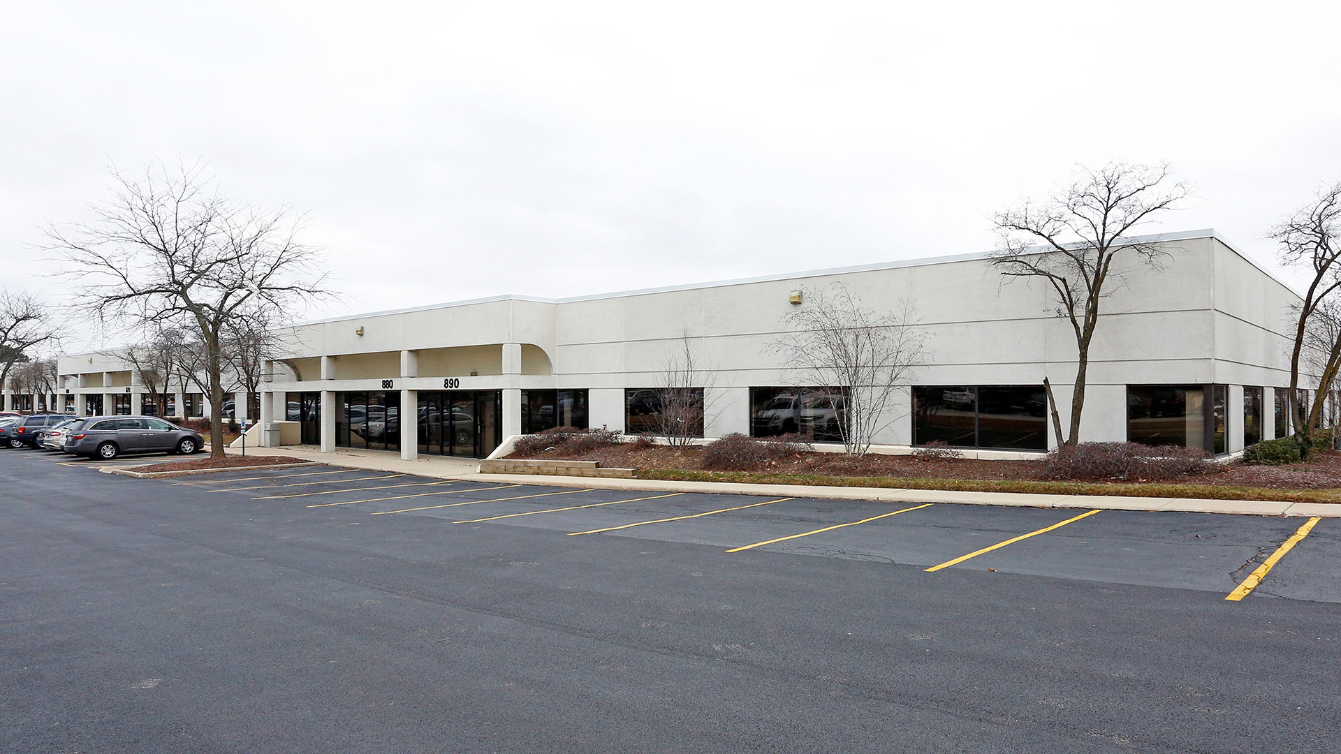 818-890 Oak Creek Drive Property Image