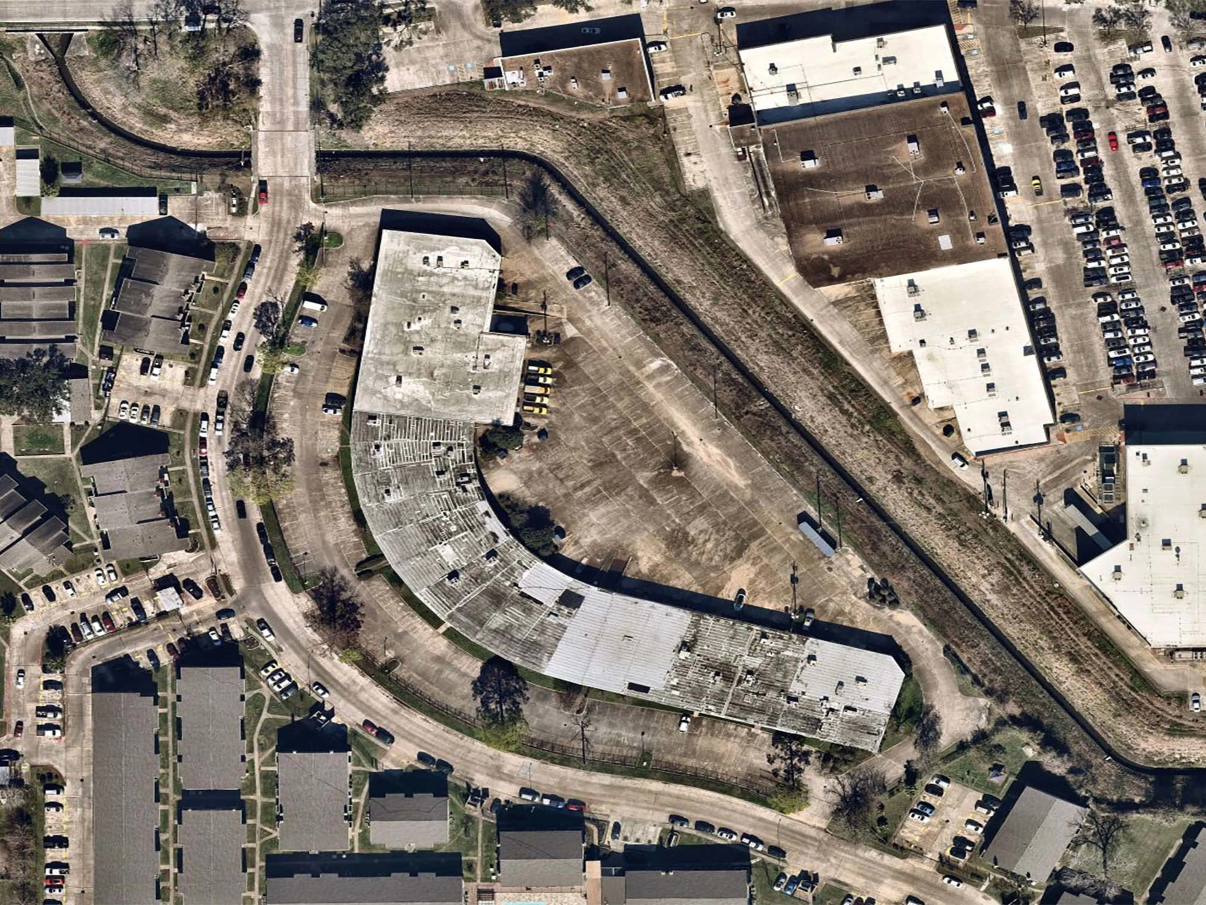 Lockfield Business Center