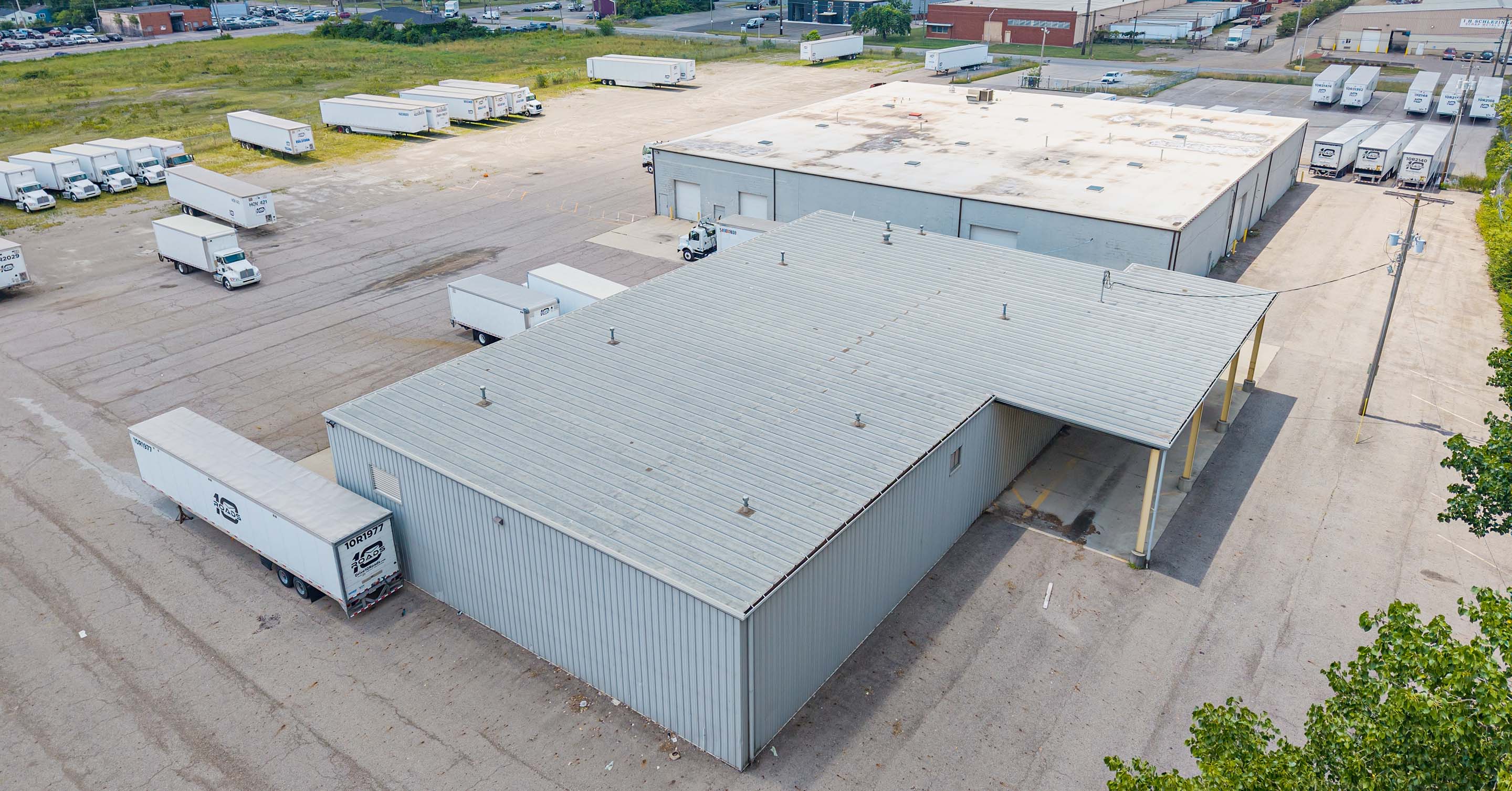 1000 Joyce Ave- Truck Terminal