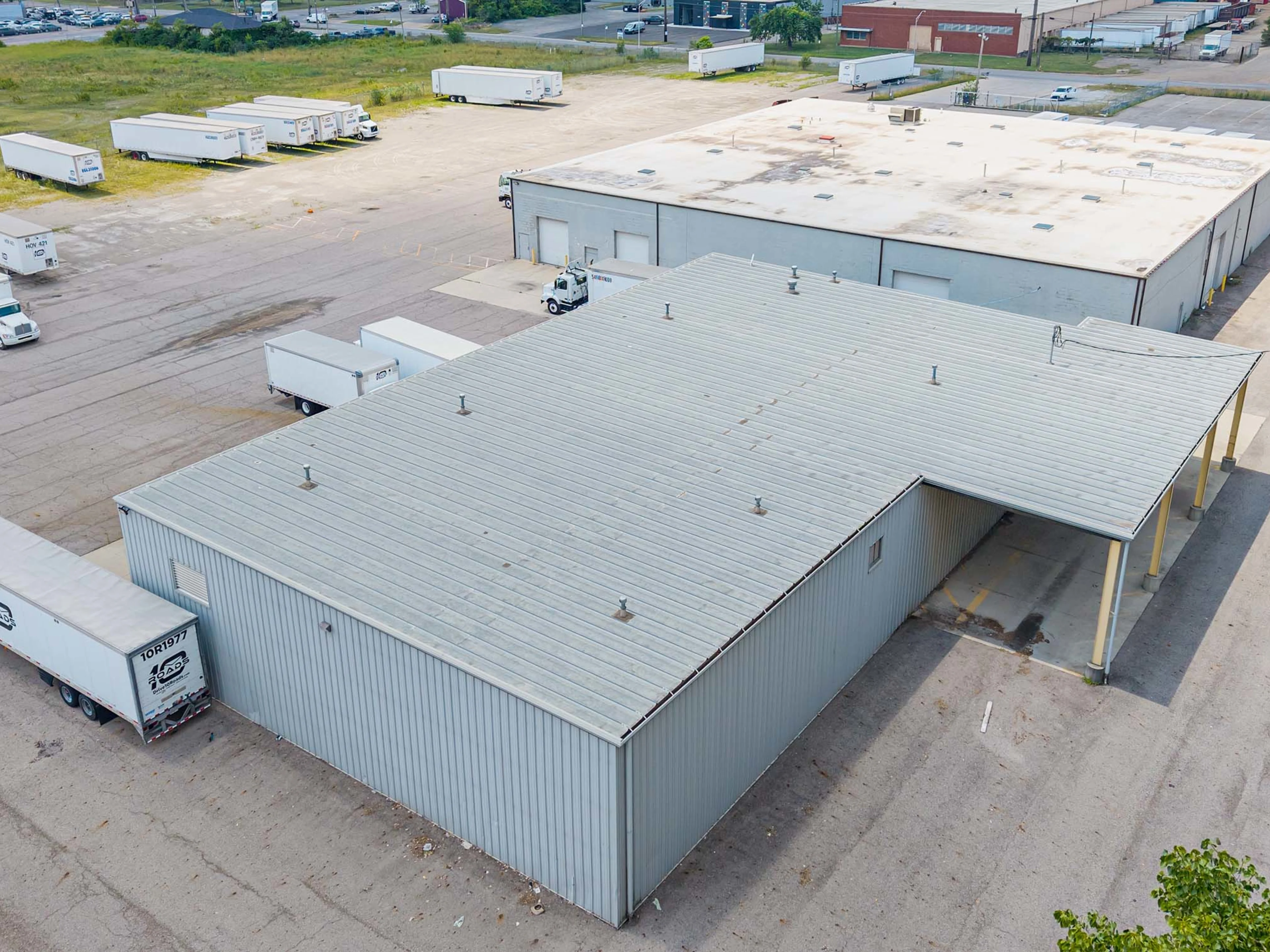 1000 Joyce Ave- Truck Terminal