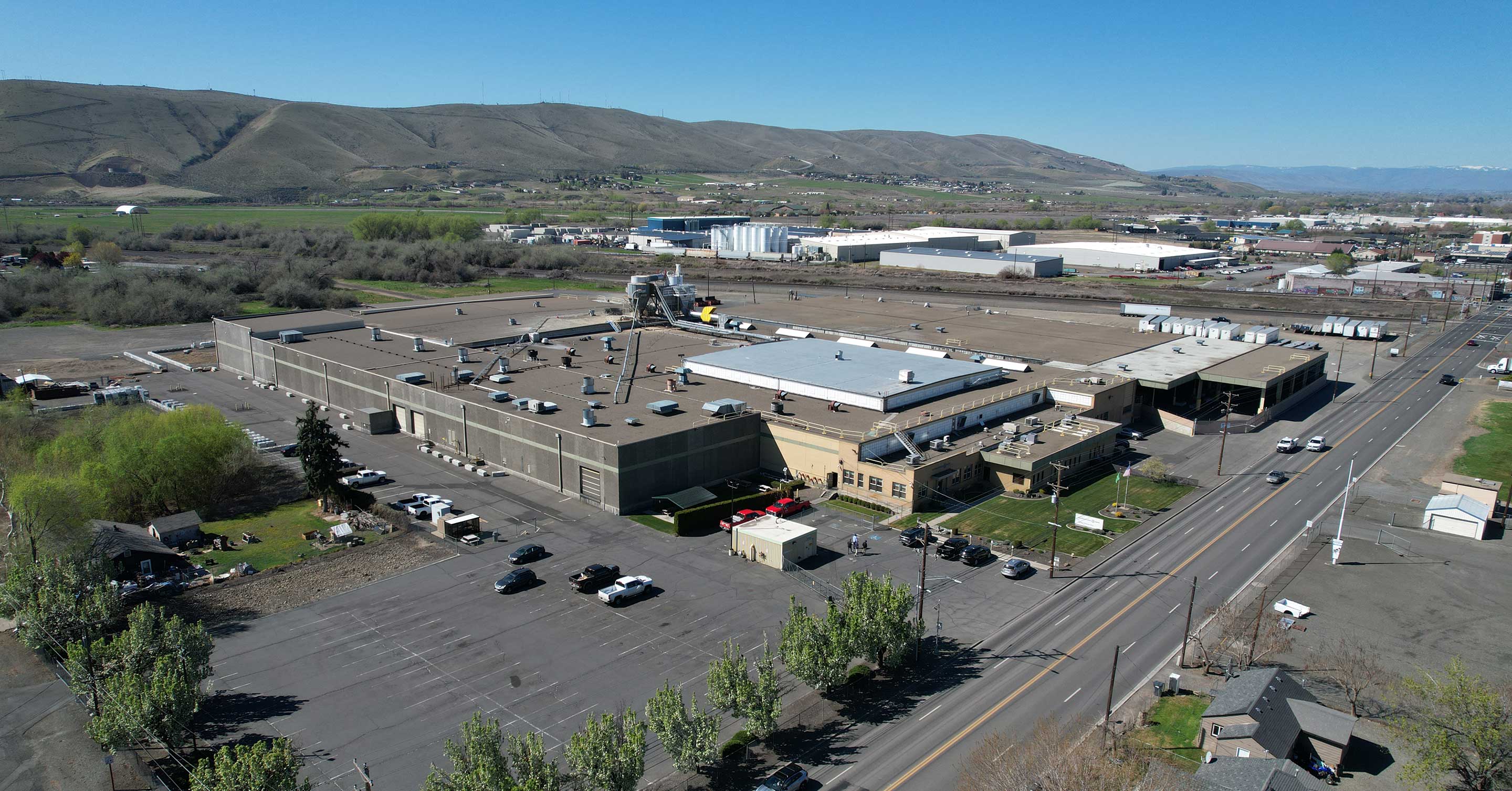 600 W Ahtanum Rd