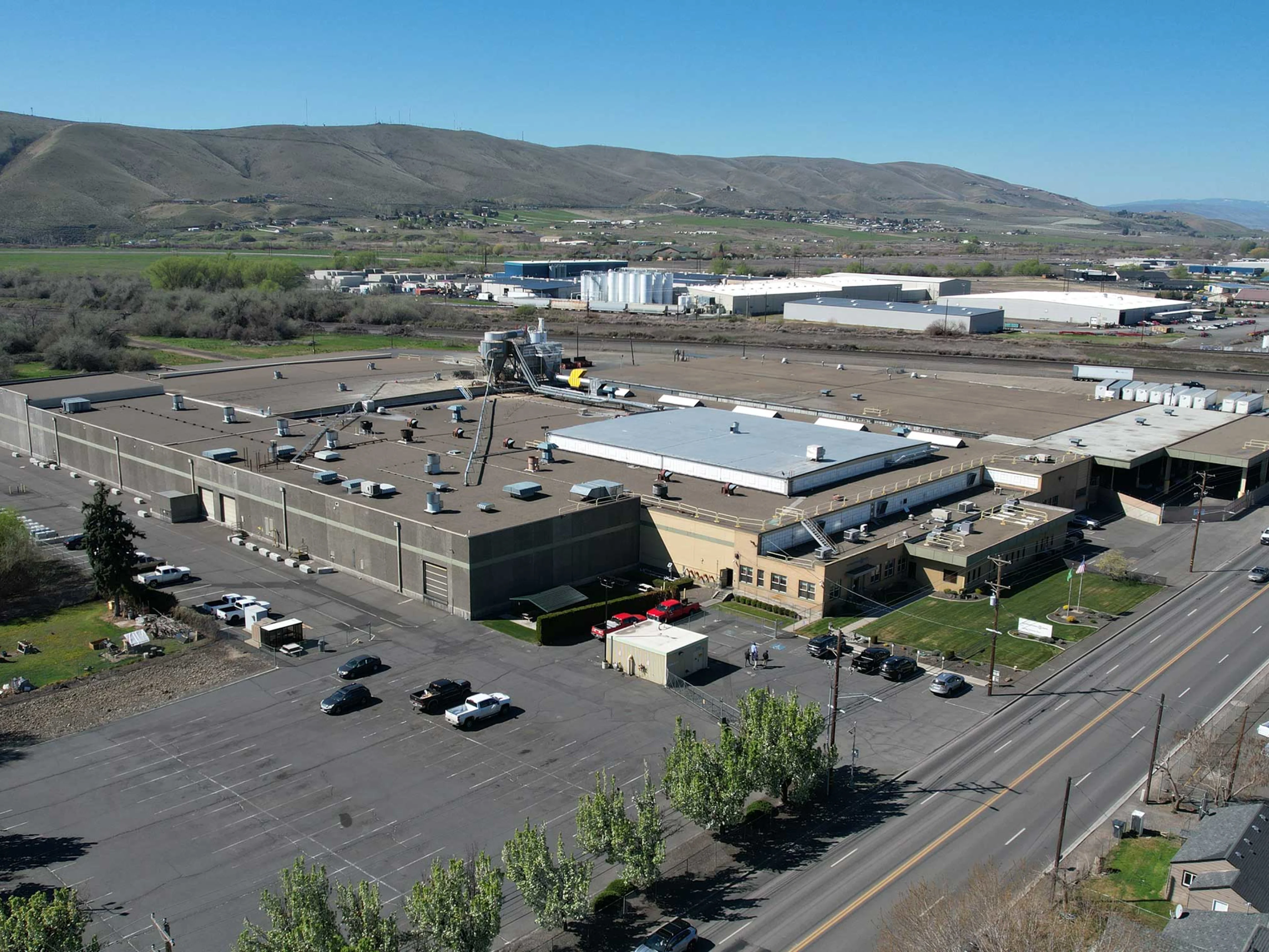 600 W Ahtanum Rd