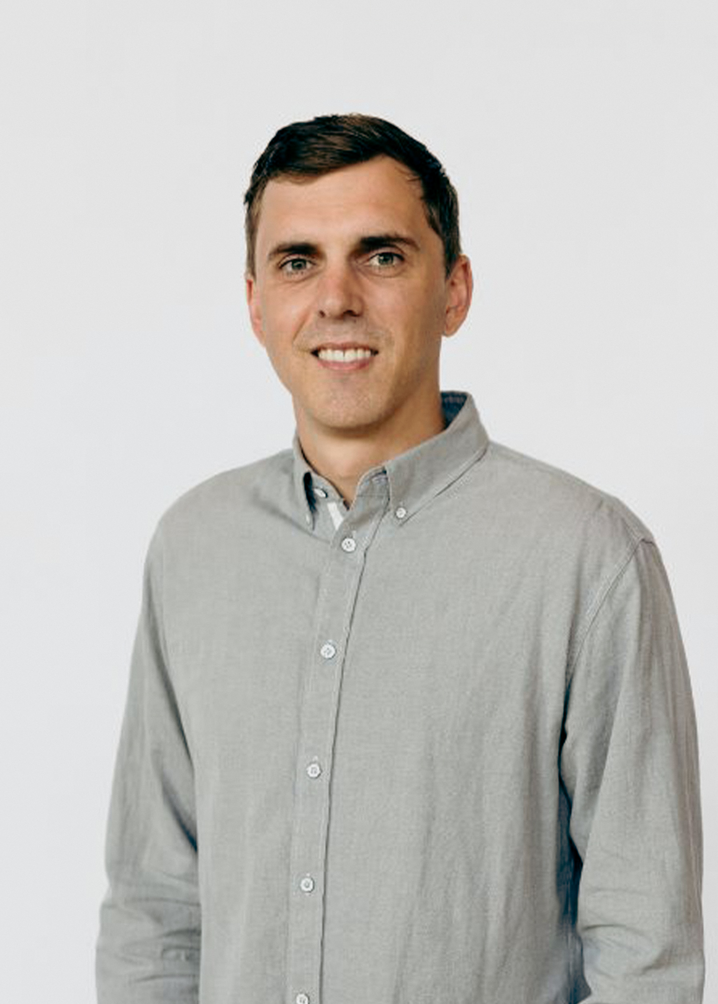 Hans Vieser Headshot