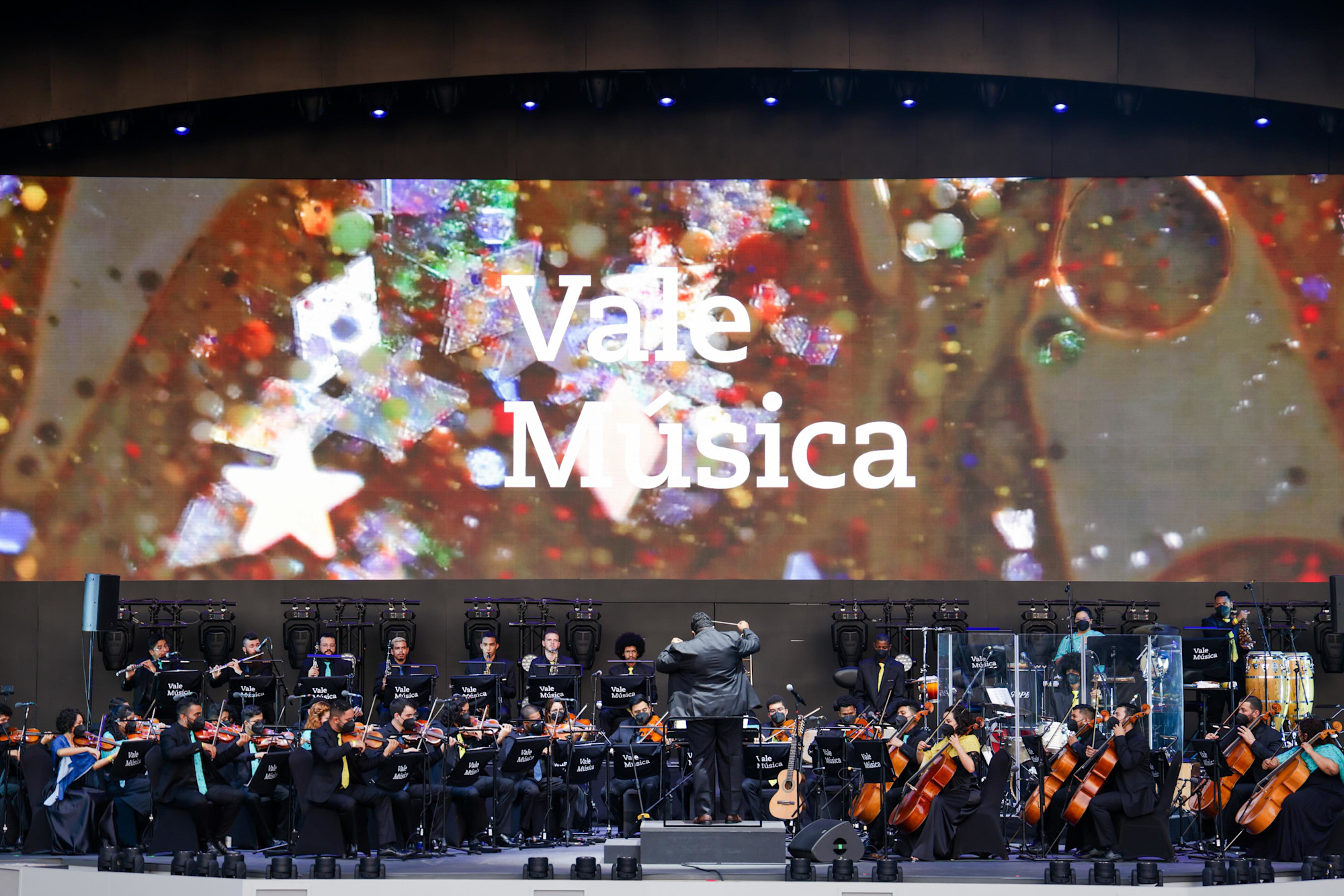 Brazilian Youth Orchestra - Vale Musica performance at Dubai Millennium Amphitheatre m52255