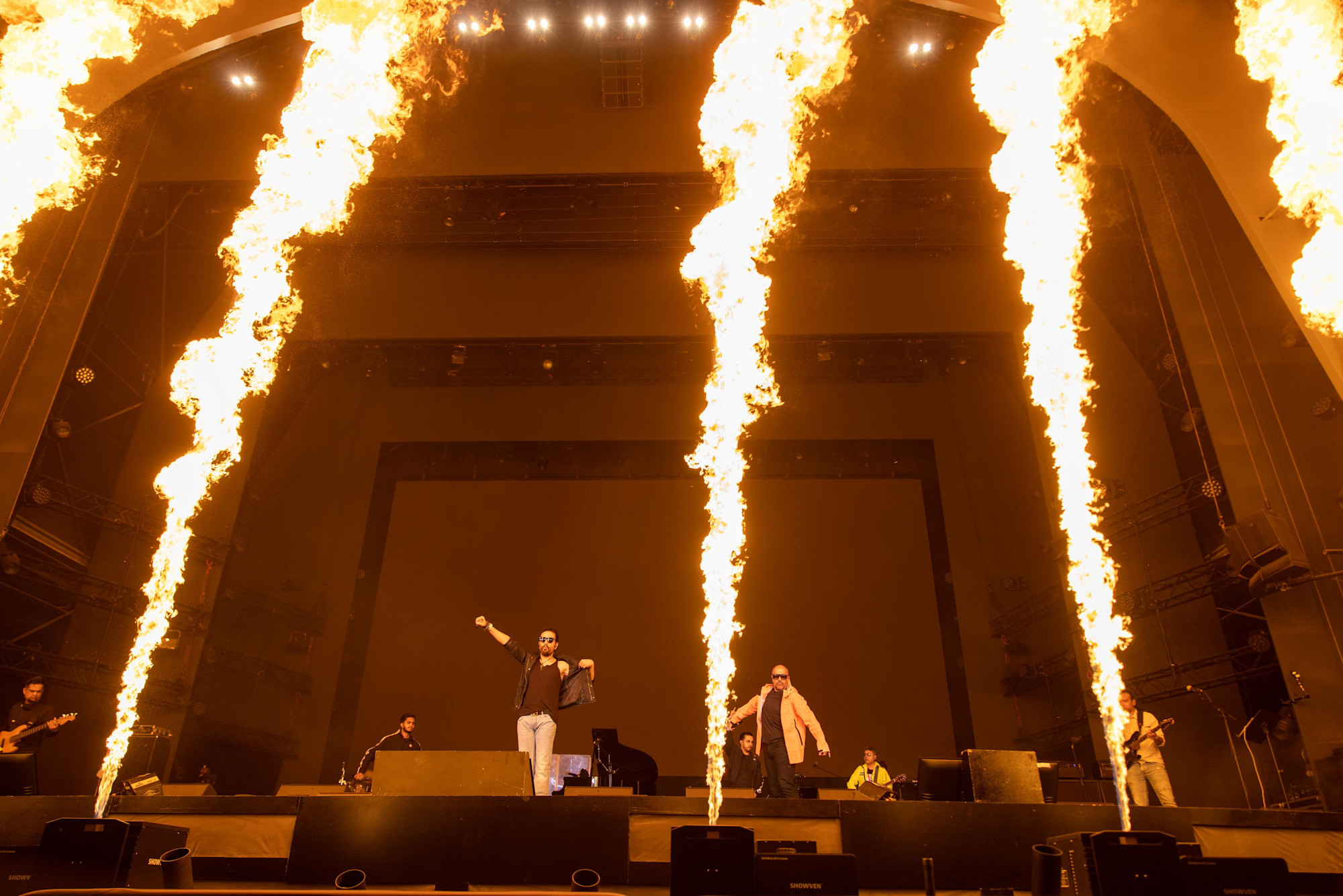 Vishal & Shekha performs at Jubilee Stage m60104