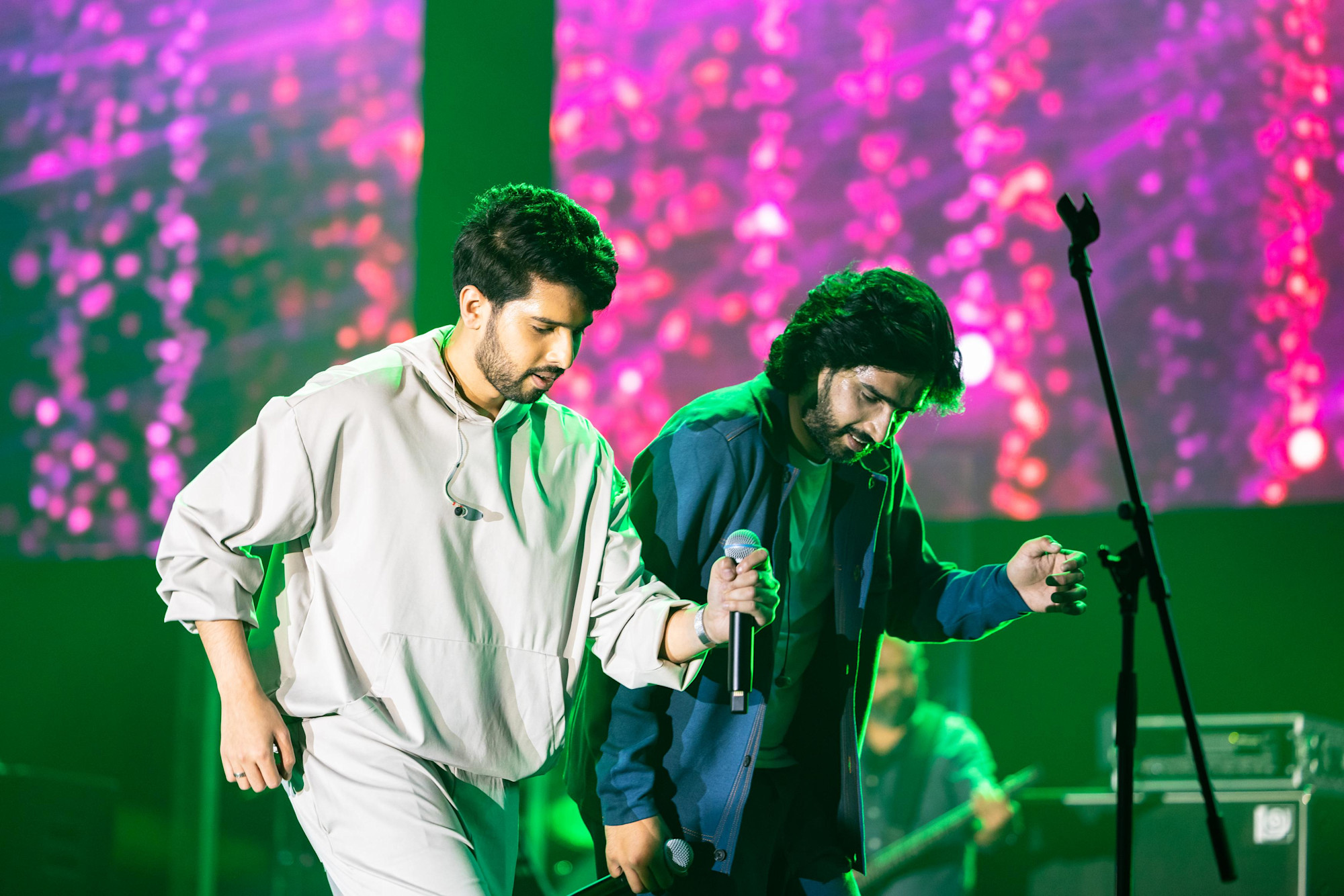 Armaan (L) and Amaal Malik perform at DEC Arena m48337