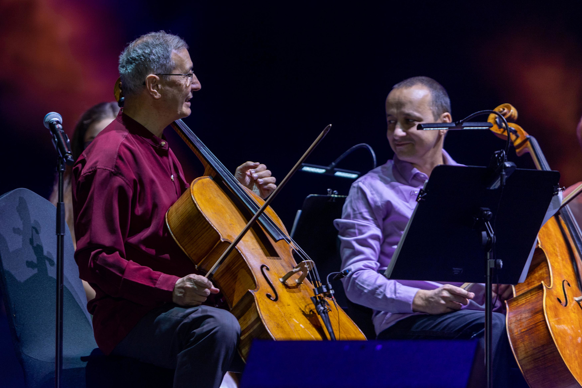 Violoncellissimo and Marin Cazacu perform at Jubilee Stage m25984