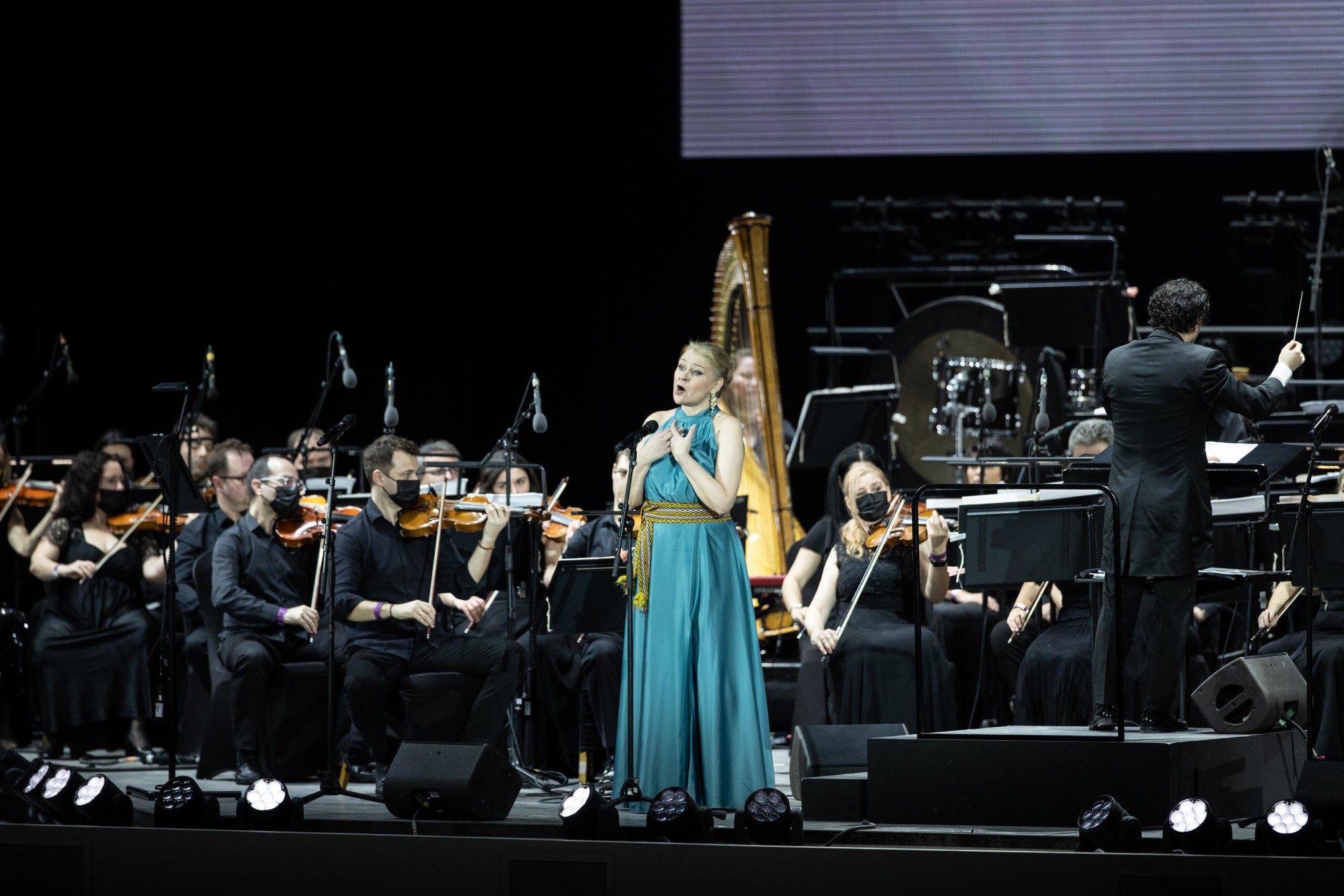 Romanian National Opera perform at Dubai Millennium Amphitheatre m33959