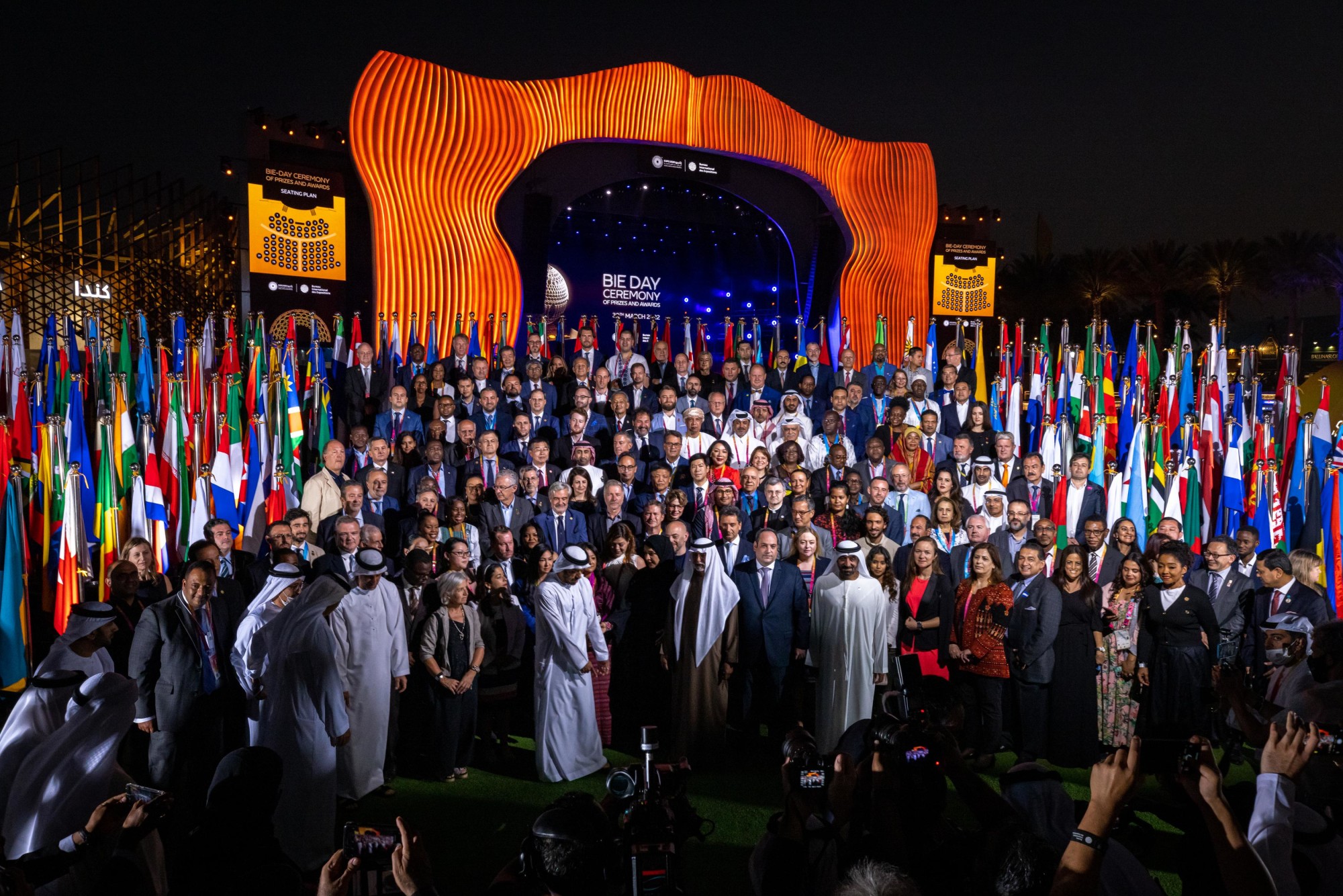 A group photo of the Commissioners Generals of Expo 2020 Pavilions with Her Excellency Reem Al Hashimy, UAE Minister of State for International Cooperation and Director General, Expo 2020 Dubai, His Excellency Dimitri Kerkentzes, Secretary G