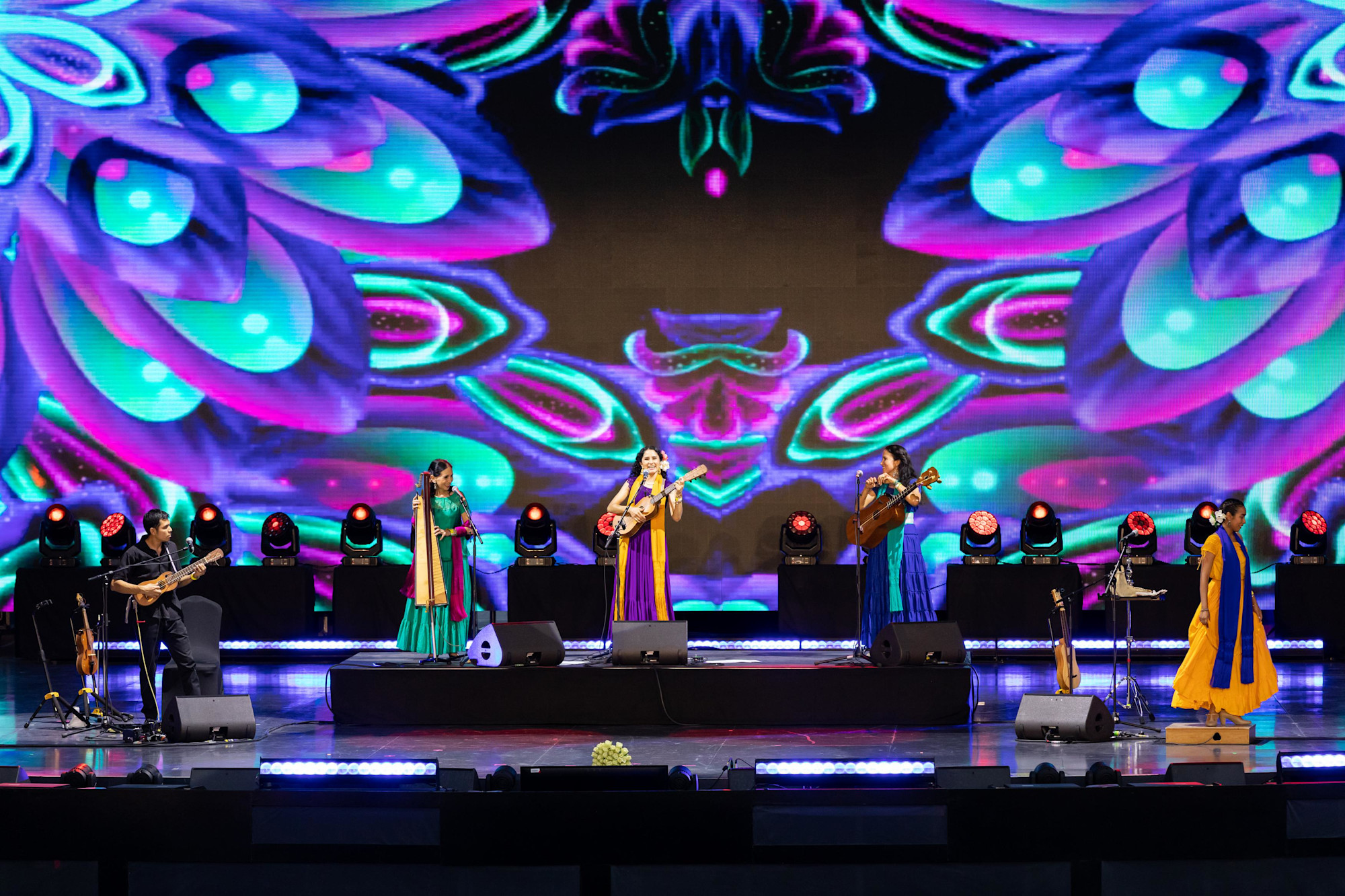 Cana Dulce Y Cana Brava perform at Jubilee Stage m14765