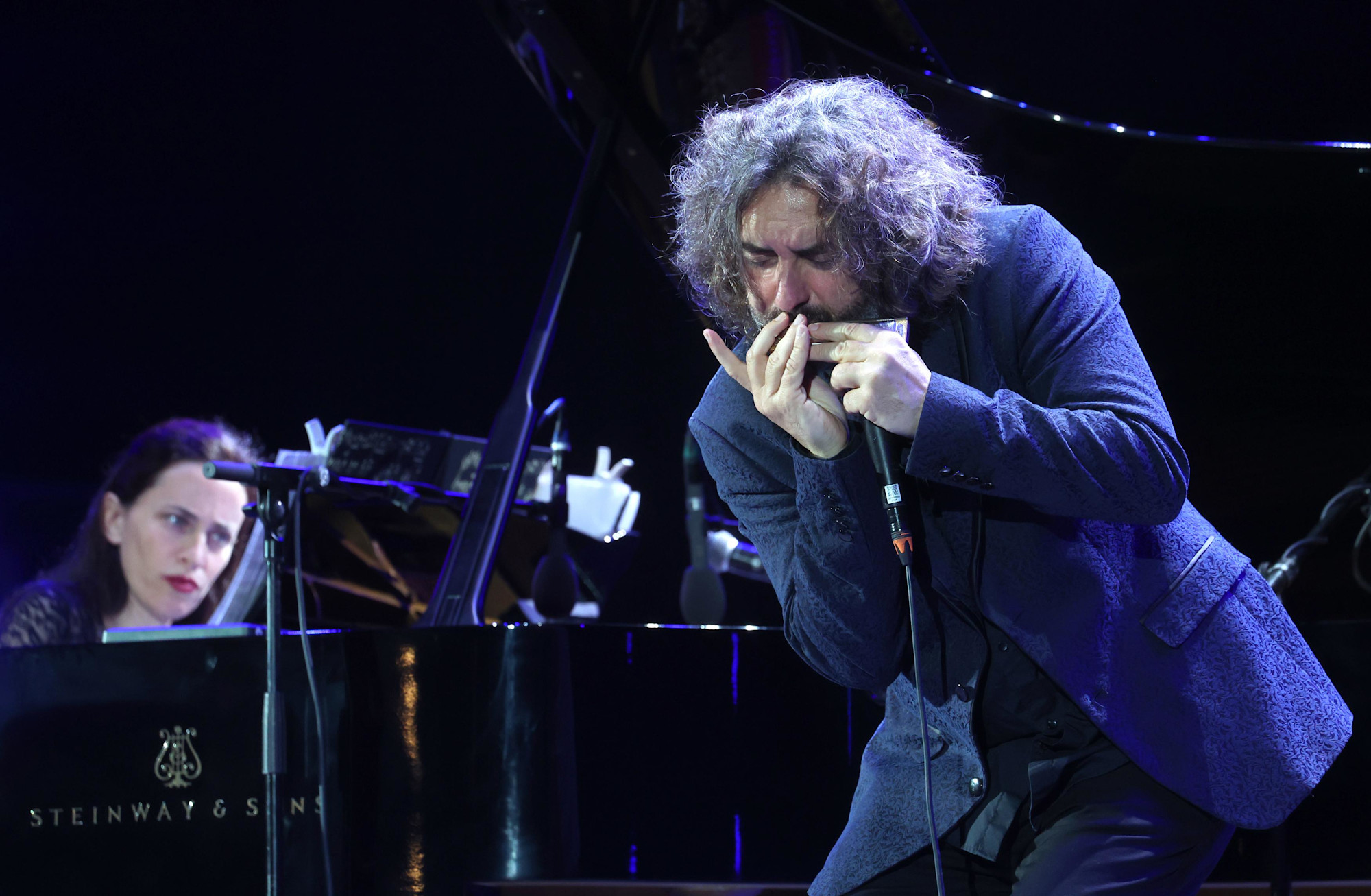 Antonio Serrano & Constanza Lechner perform at Dubai Millennium Amphitheatre m54760