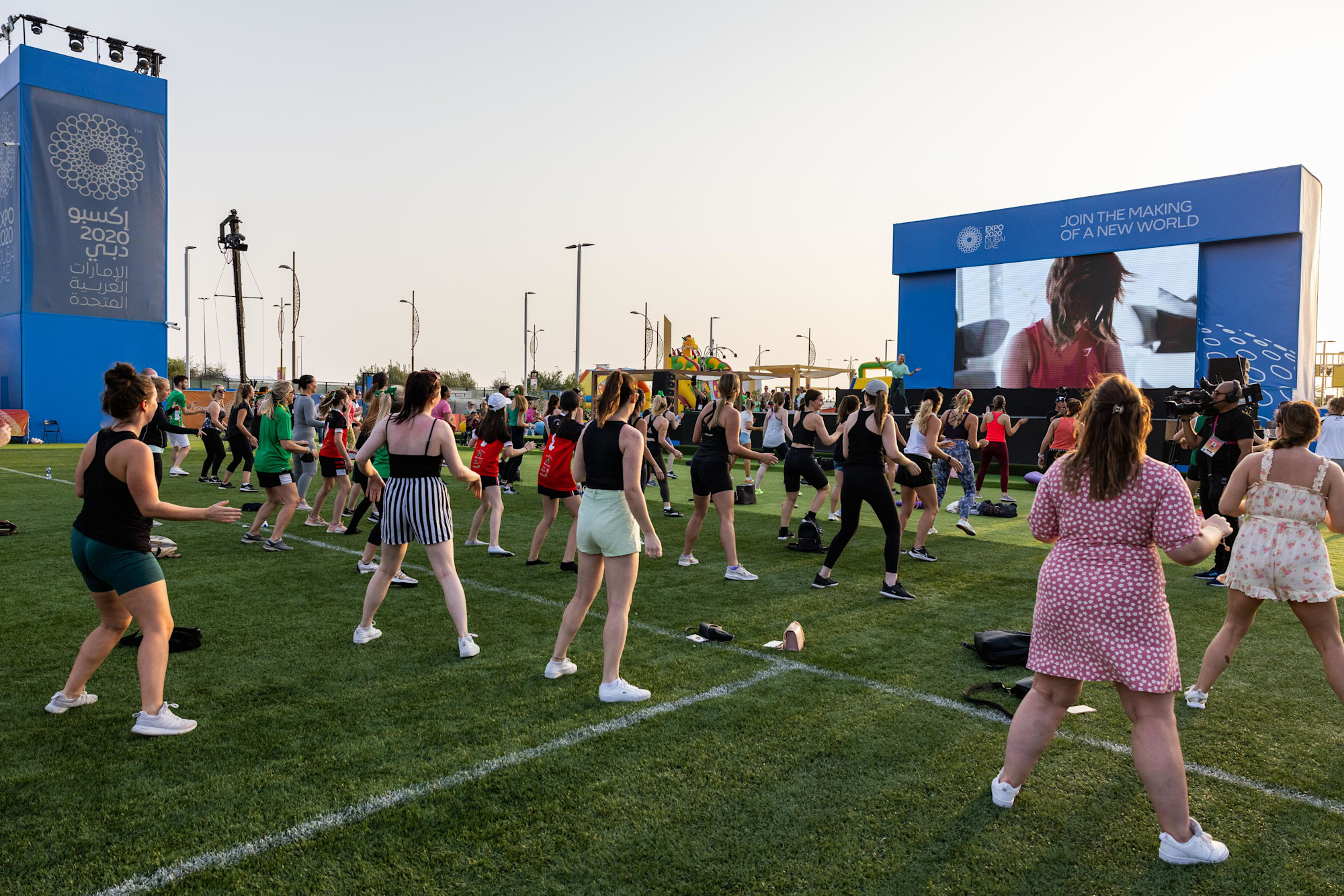 Visitors take part in the Maeve Madden Fitness Session & World Record Attempt at Expo Sports Arena & Festival Garden m64483