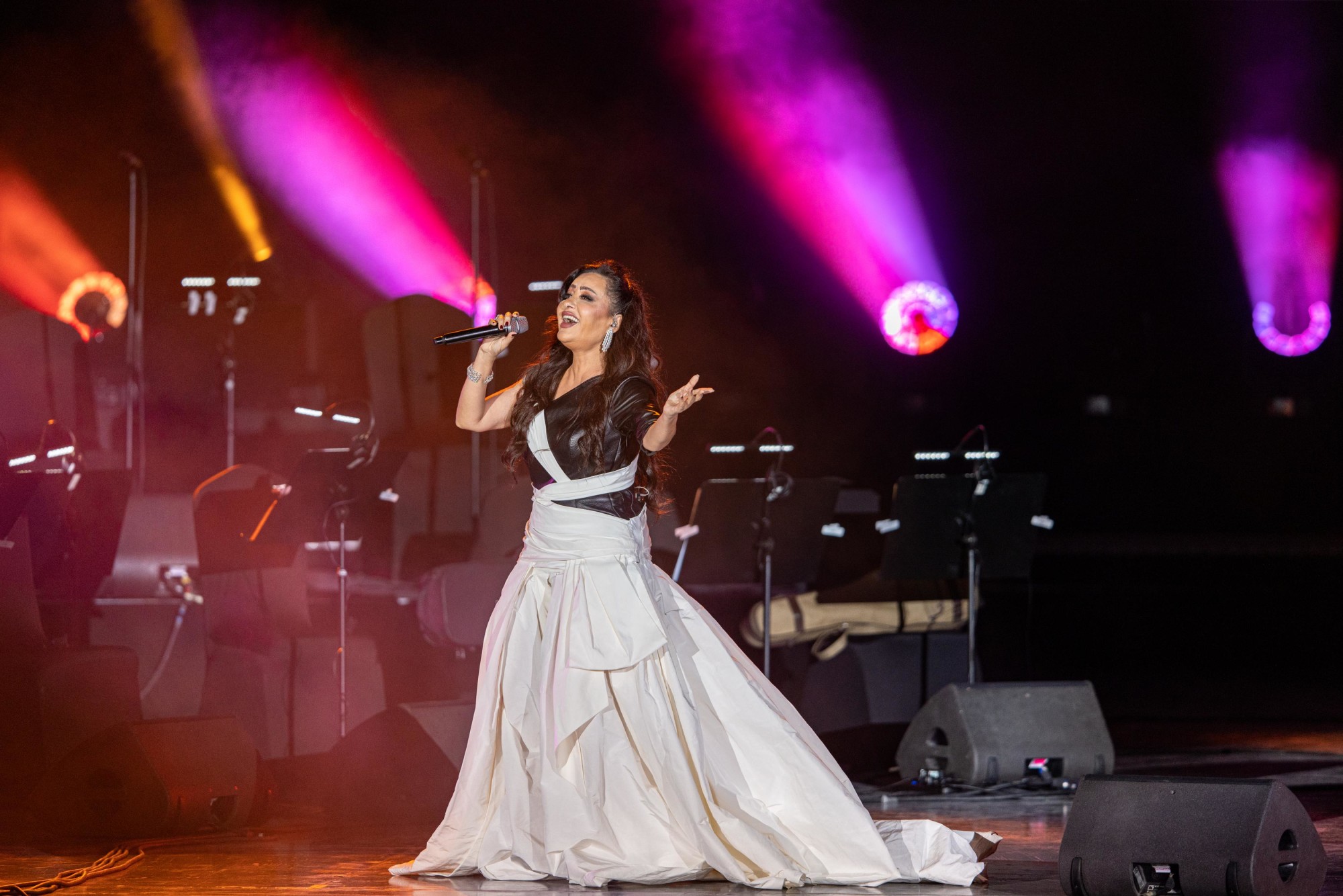 Latifa Arfaoui performs at Jubilee Stage m29852
