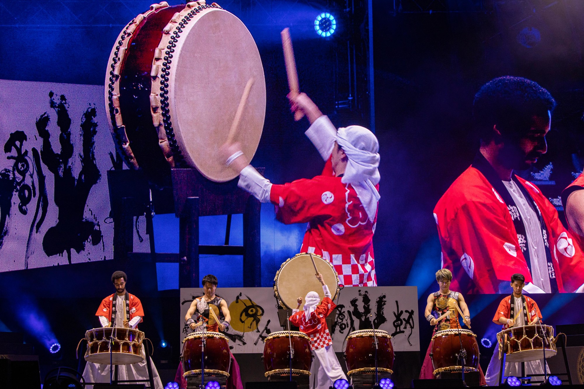 Taiko drummers during the BIE Ceremony of Prizes and Awards at Jubilee Stage m71159