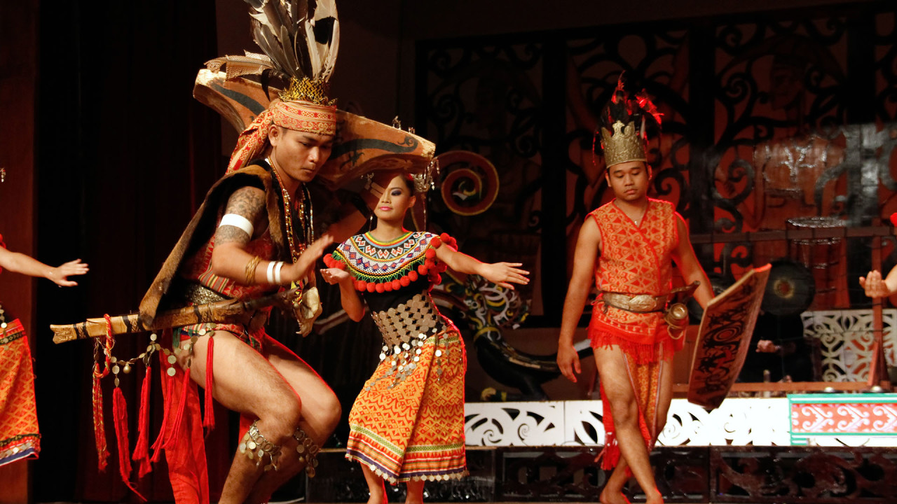 hero 5988 malaysia-truly-asia-cultural-showcase