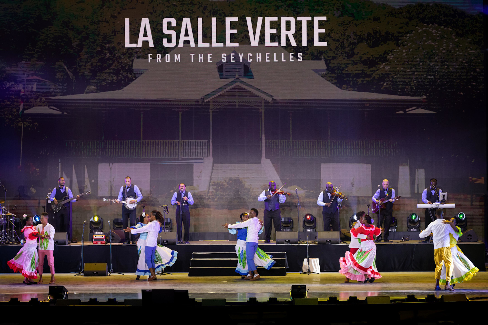 La Salle Verte performs at Jubilee Stage m64116